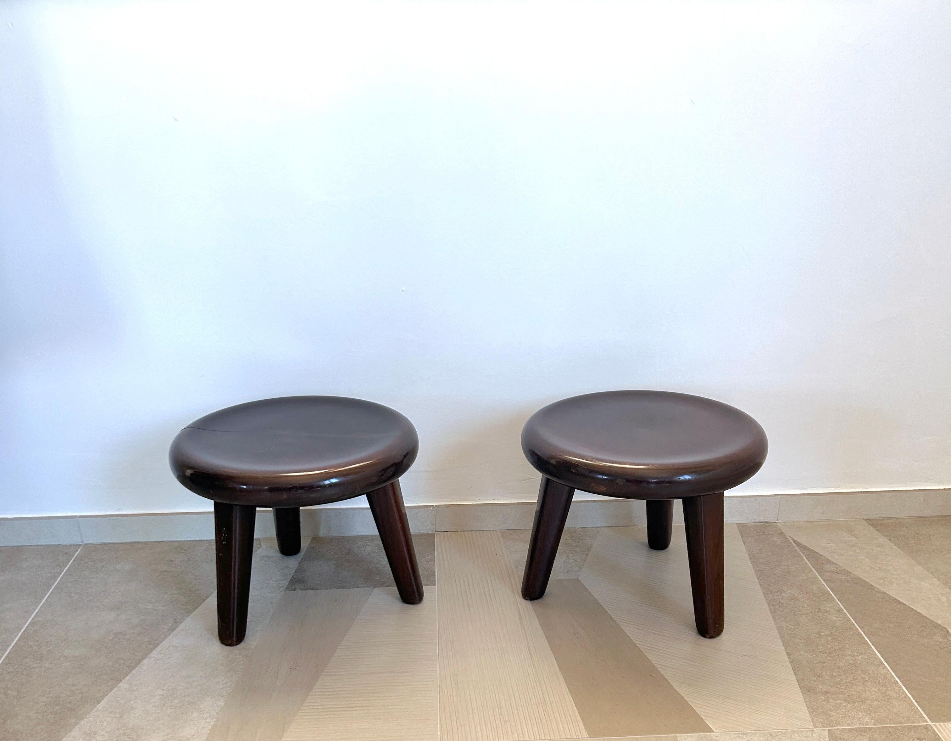 Pair of wooden stools attributed to Vittorio Valabrega For Sale 6