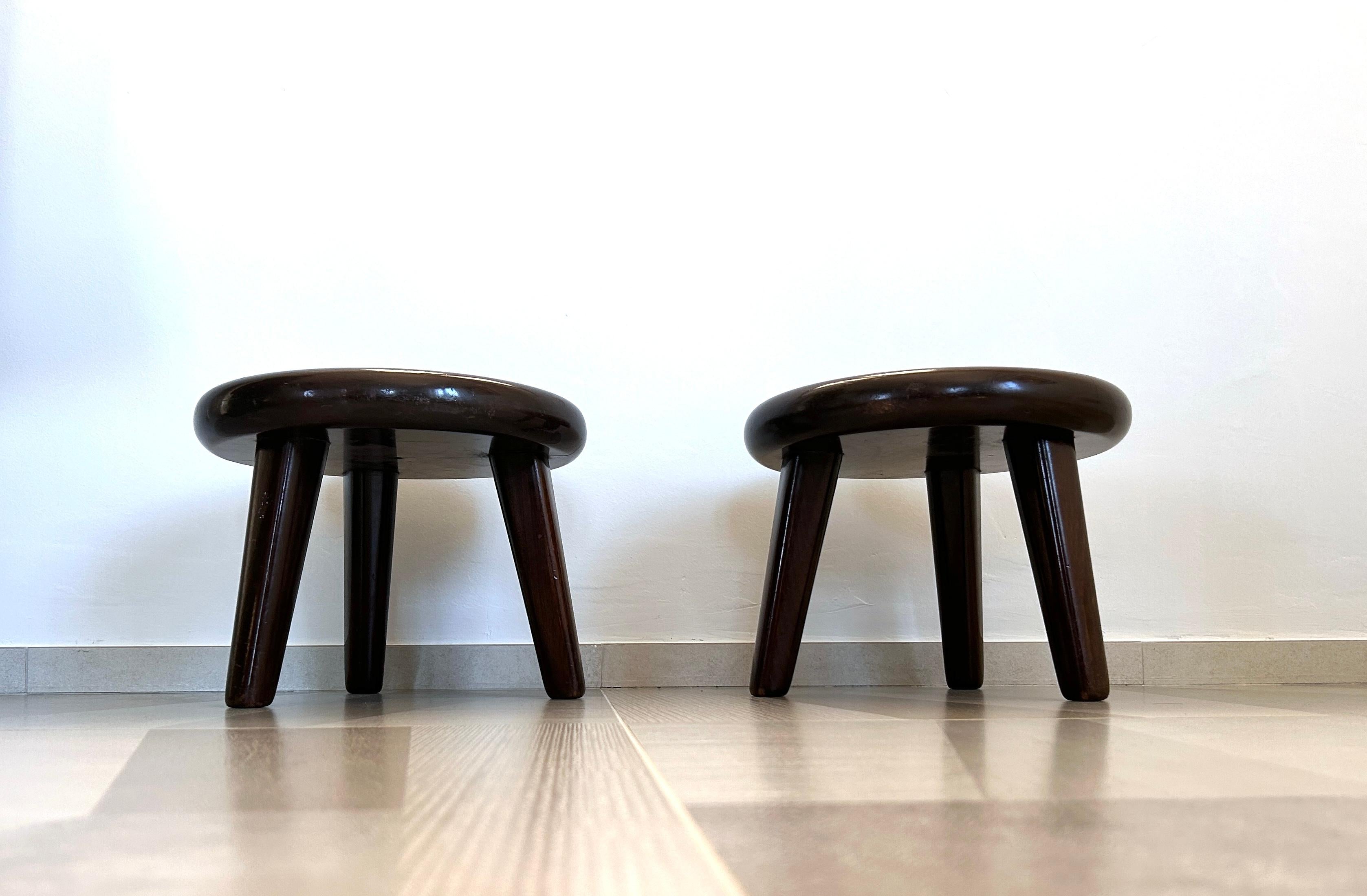 Pair of wooden stools attributed to Vittorio Valabrega For Sale 7