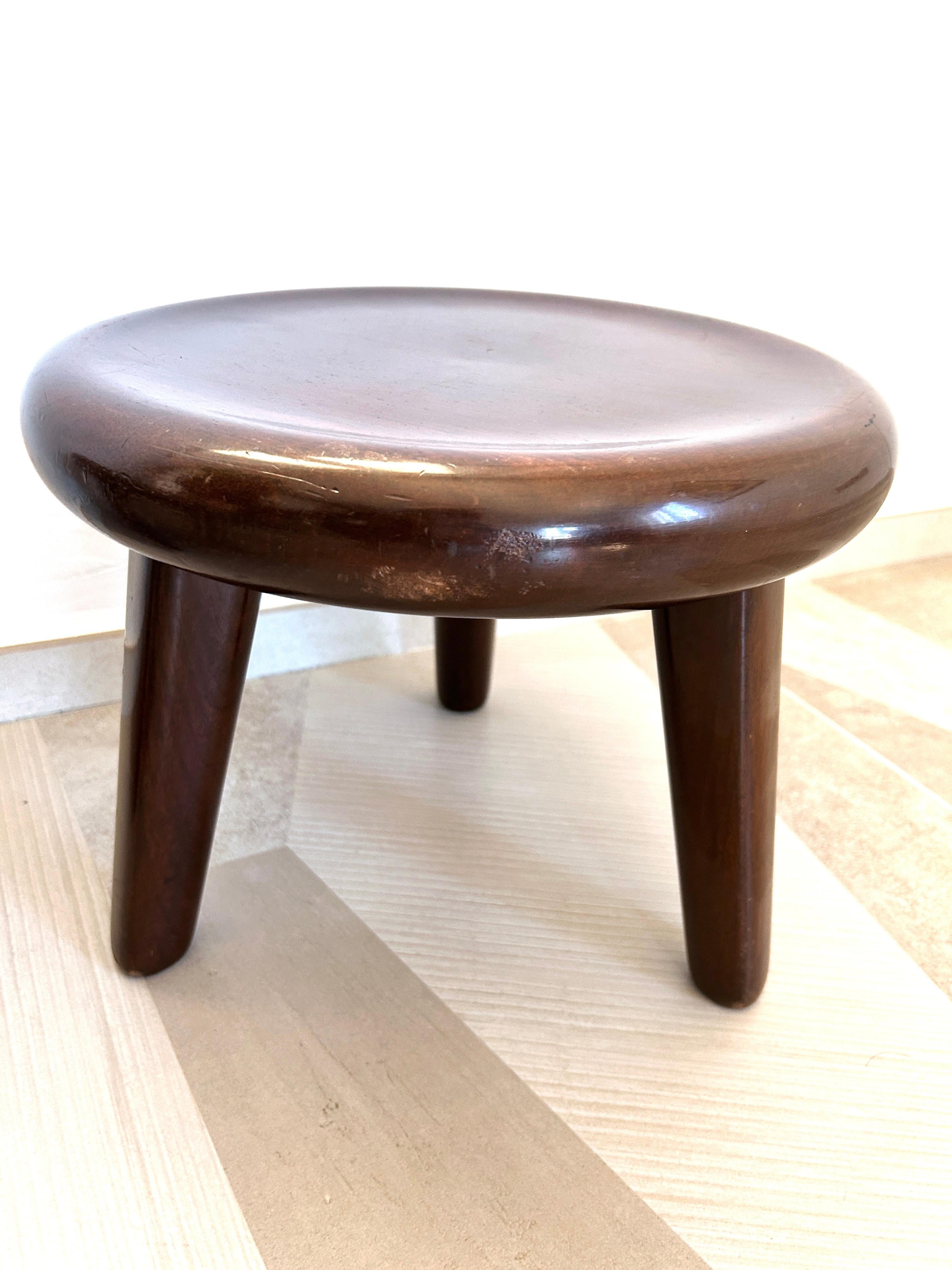 Pair of wooden stools attributed to Vittorio Valabrega For Sale 10