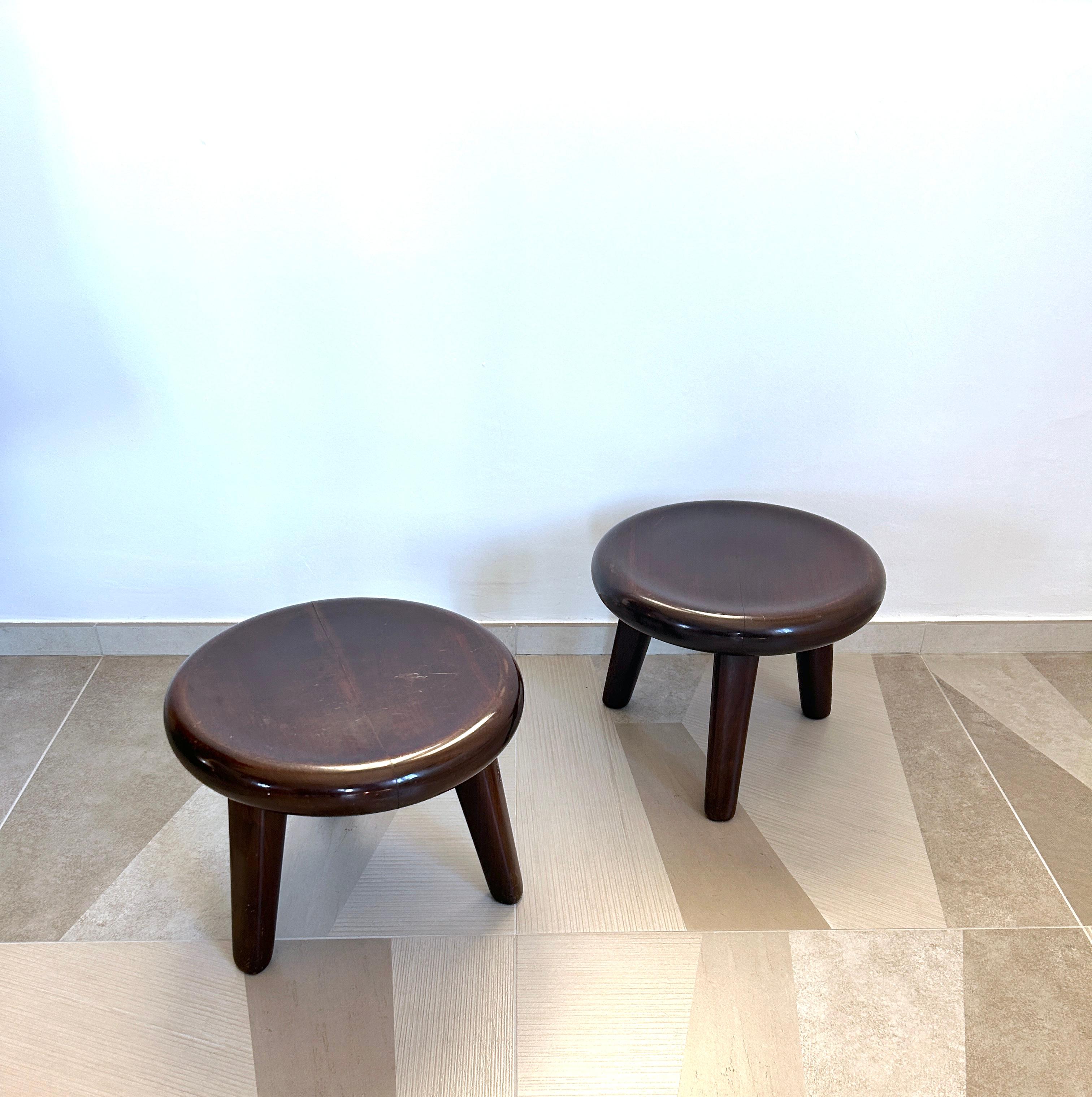 Wood Pair of wooden stools attributed to Vittorio Valabrega For Sale