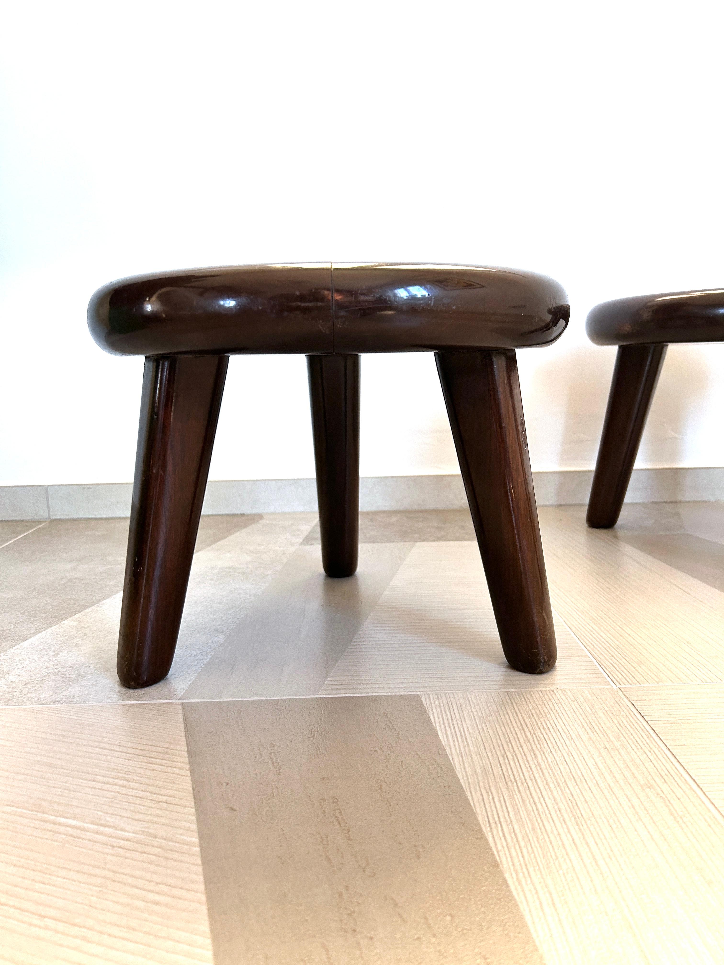 Pair of wooden stools attributed to Vittorio Valabrega For Sale 1