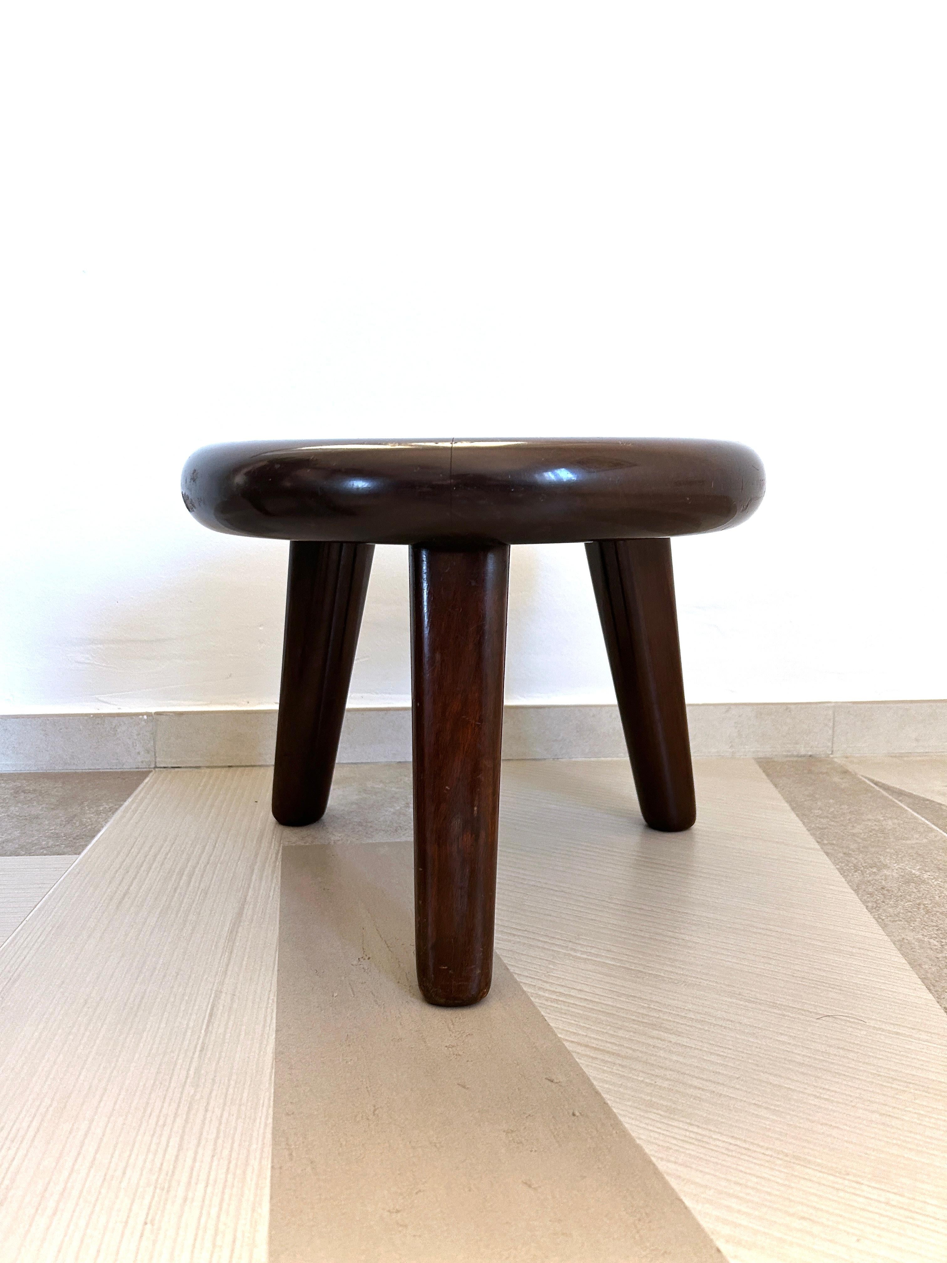 Pair of wooden stools attributed to Vittorio Valabrega For Sale 2