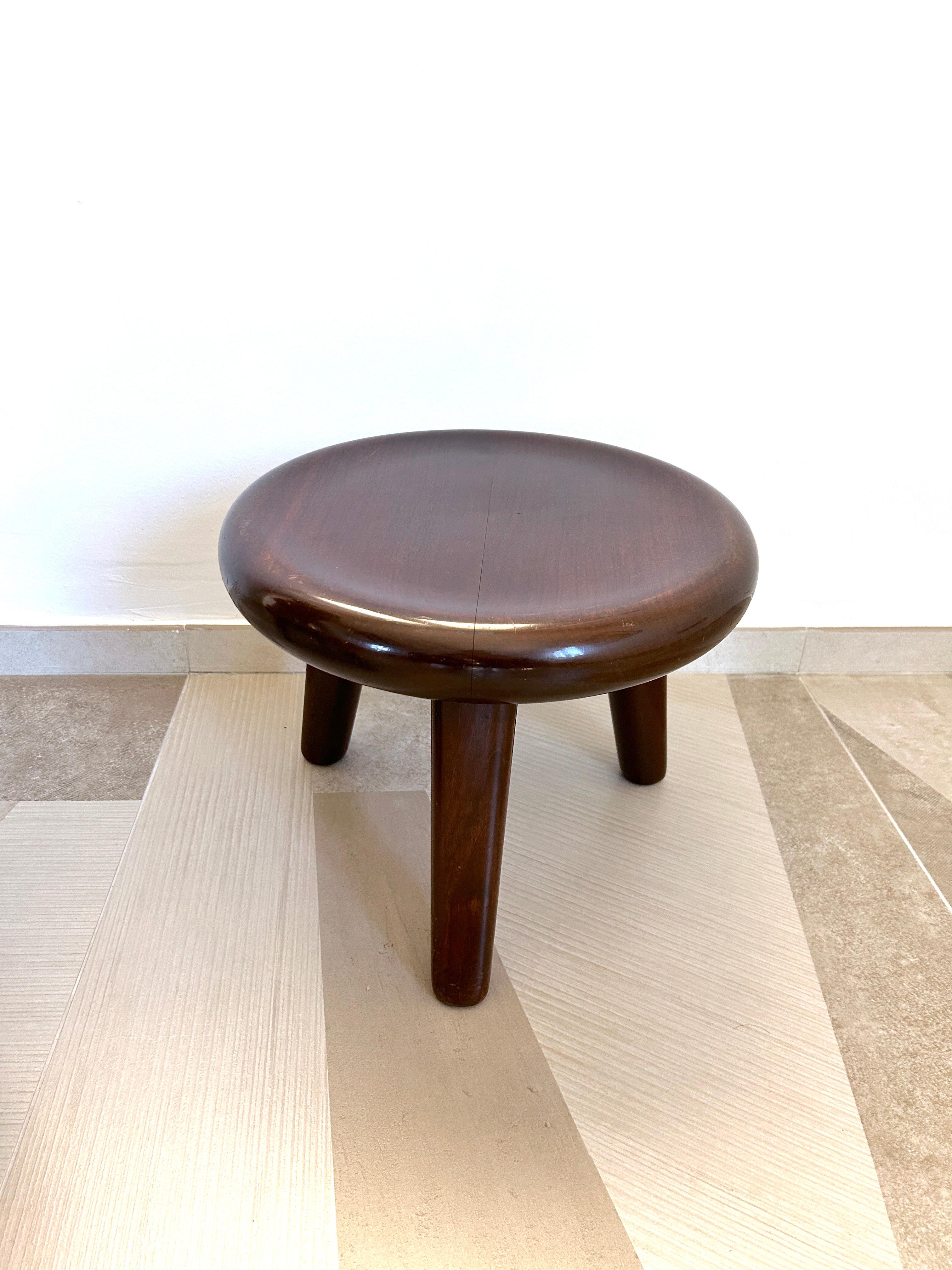 Pair of wooden stools attributed to Vittorio Valabrega For Sale 3
