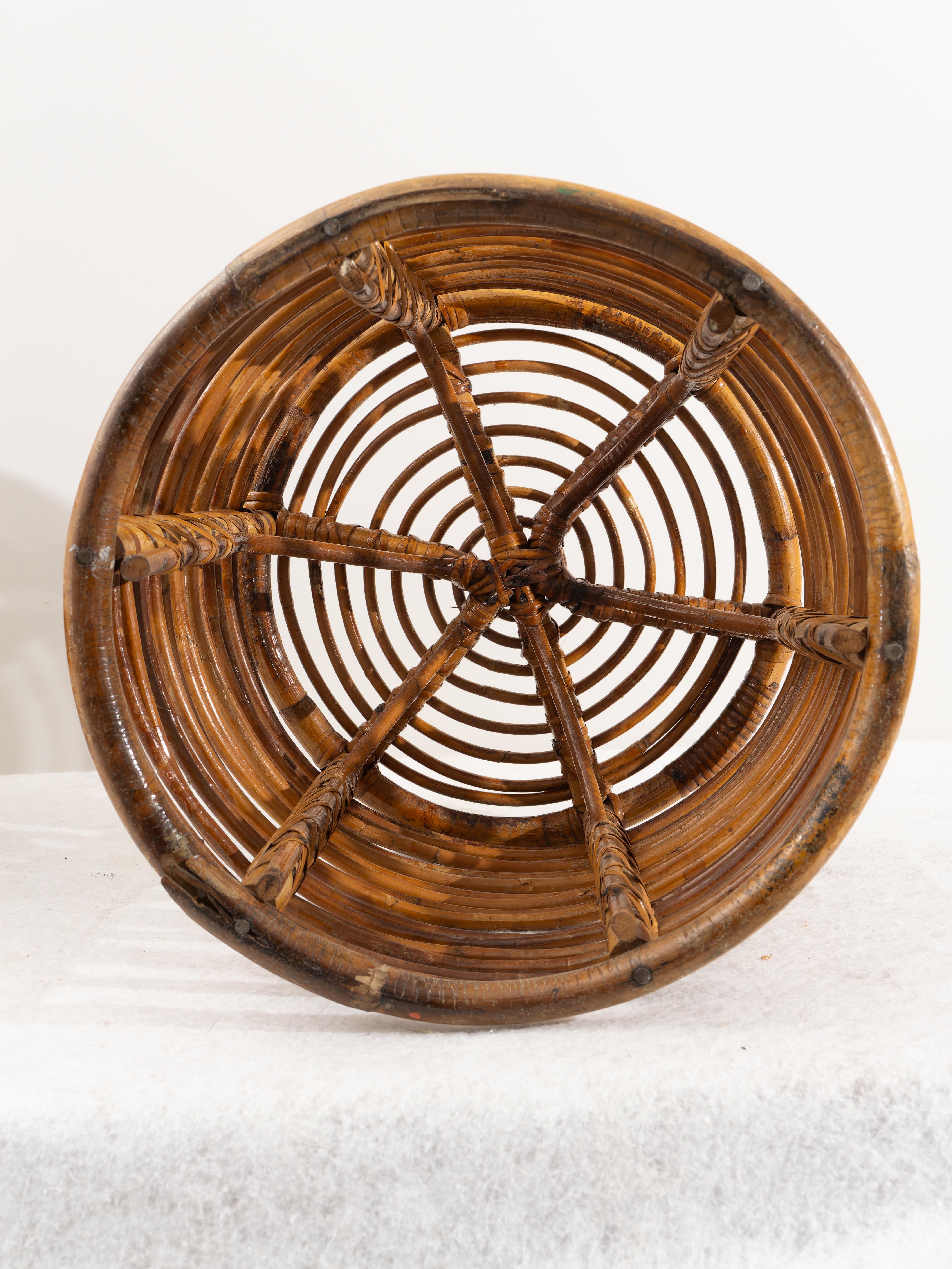 Pareja de taburetes/poufs de ratán y bambú de Tito Agnoli, 1960 en Bueno estado para la venta en Bastia Umbra, IT