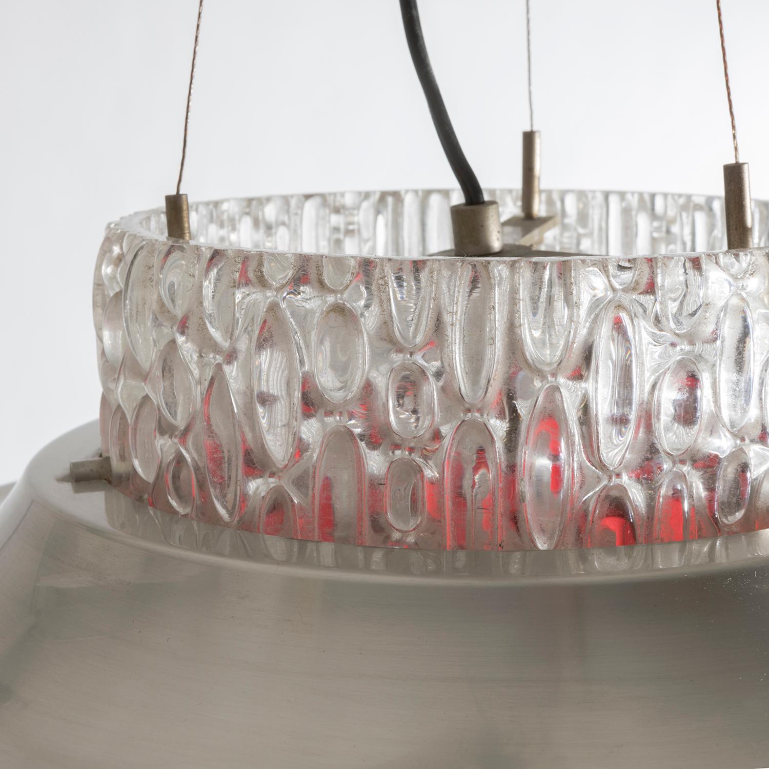 Pair of glass and colored plexiglass suspension lamps by Goffredo Reggiani For Sale 2