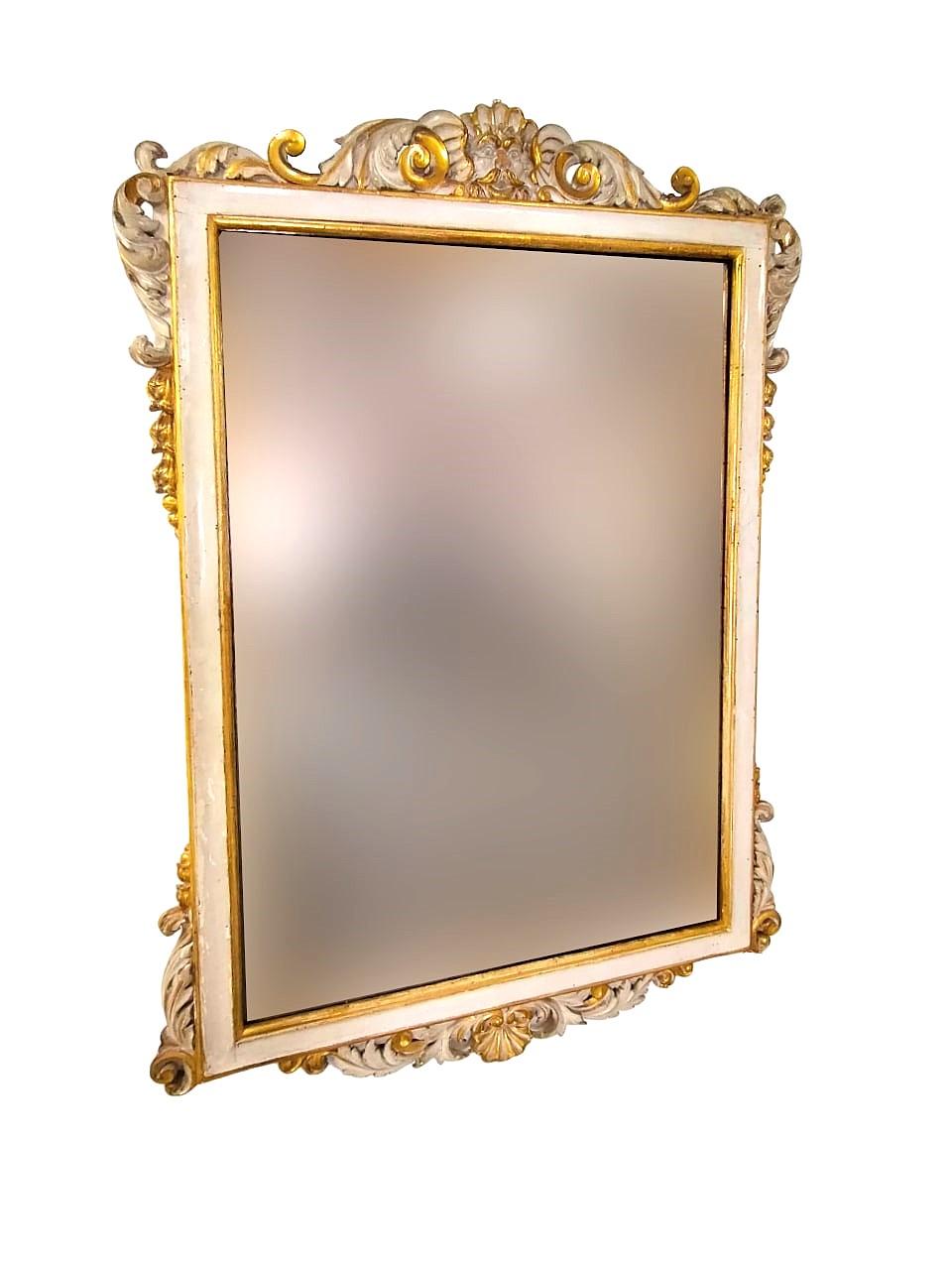 Italian Pair of mirrors carved and gilded frames 13th century For Sale