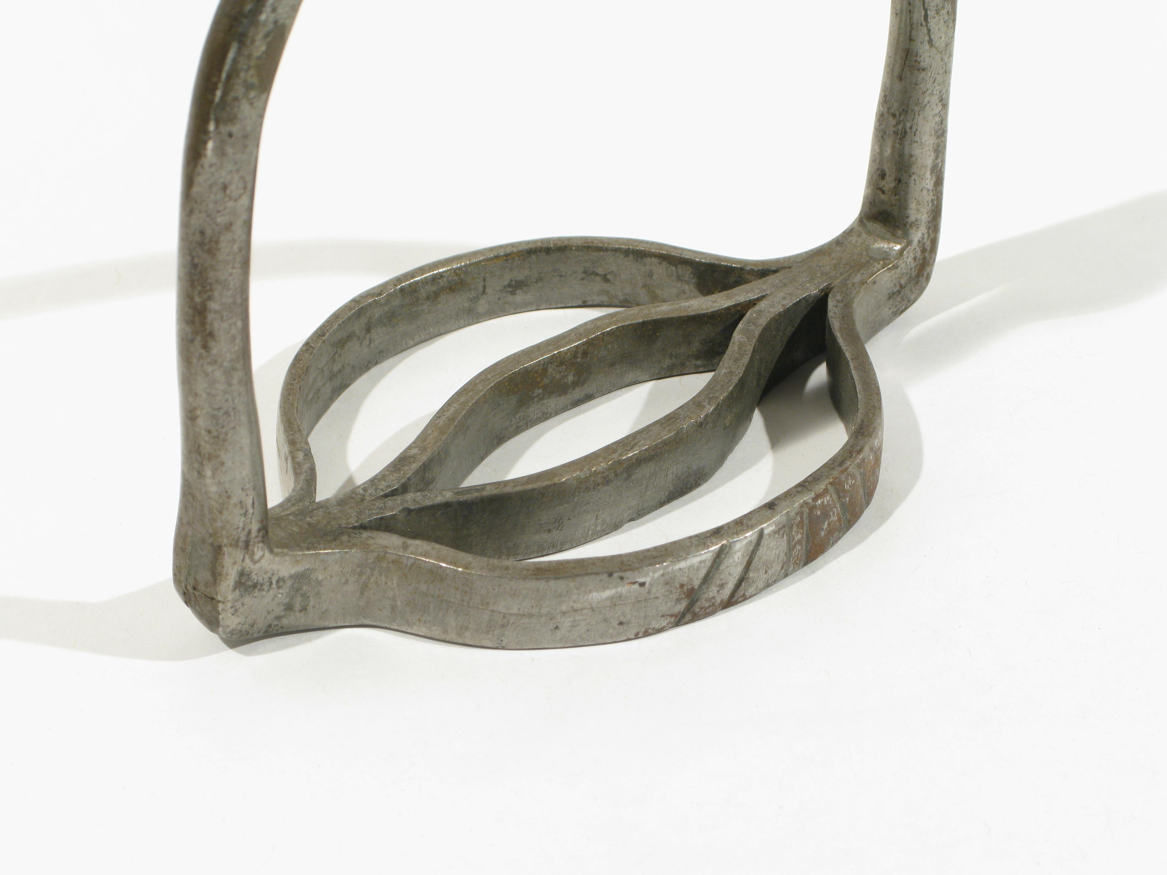 Iron Pair of 19th century riding stirrups   For Sale