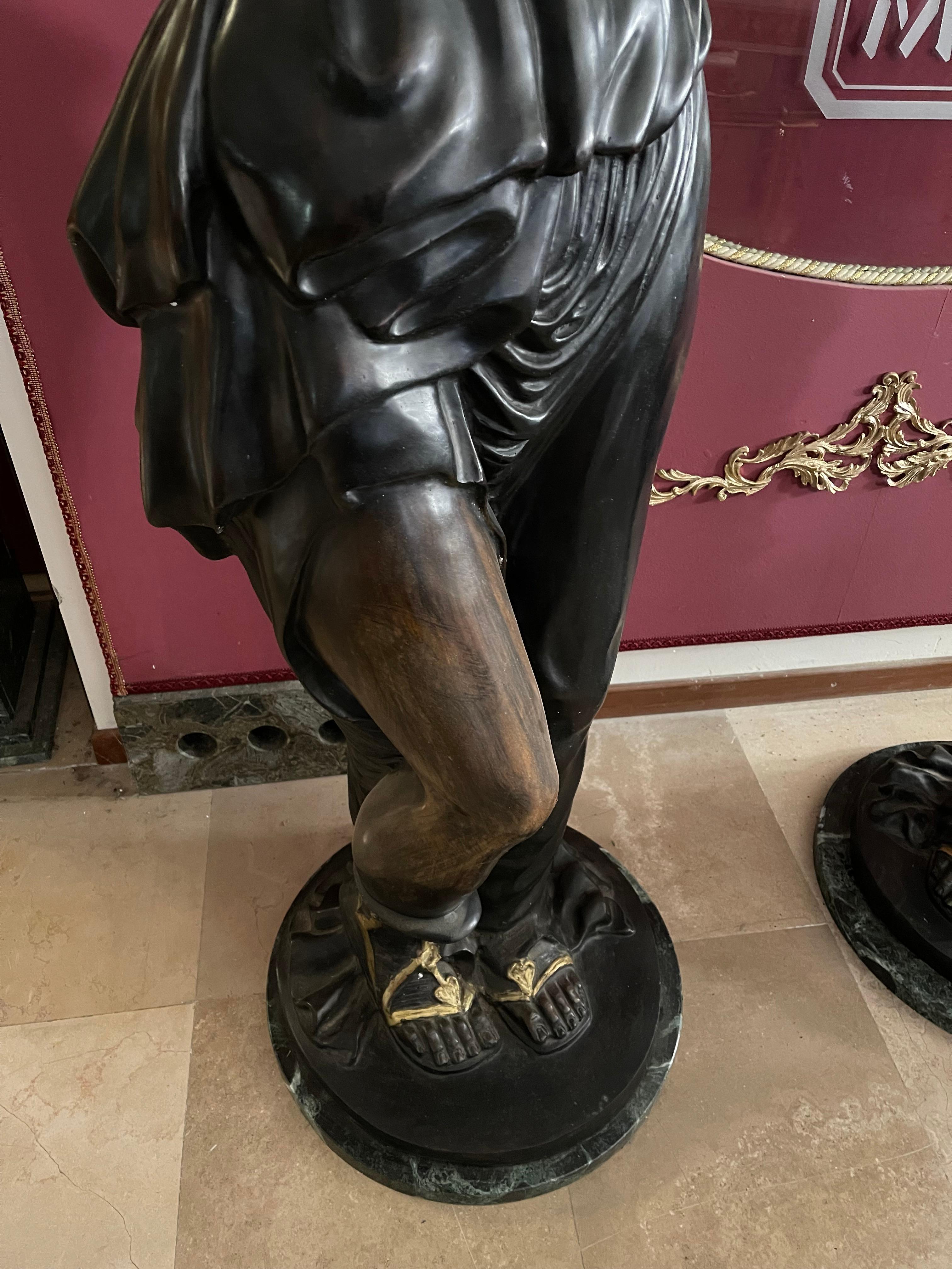 statue in bronzo