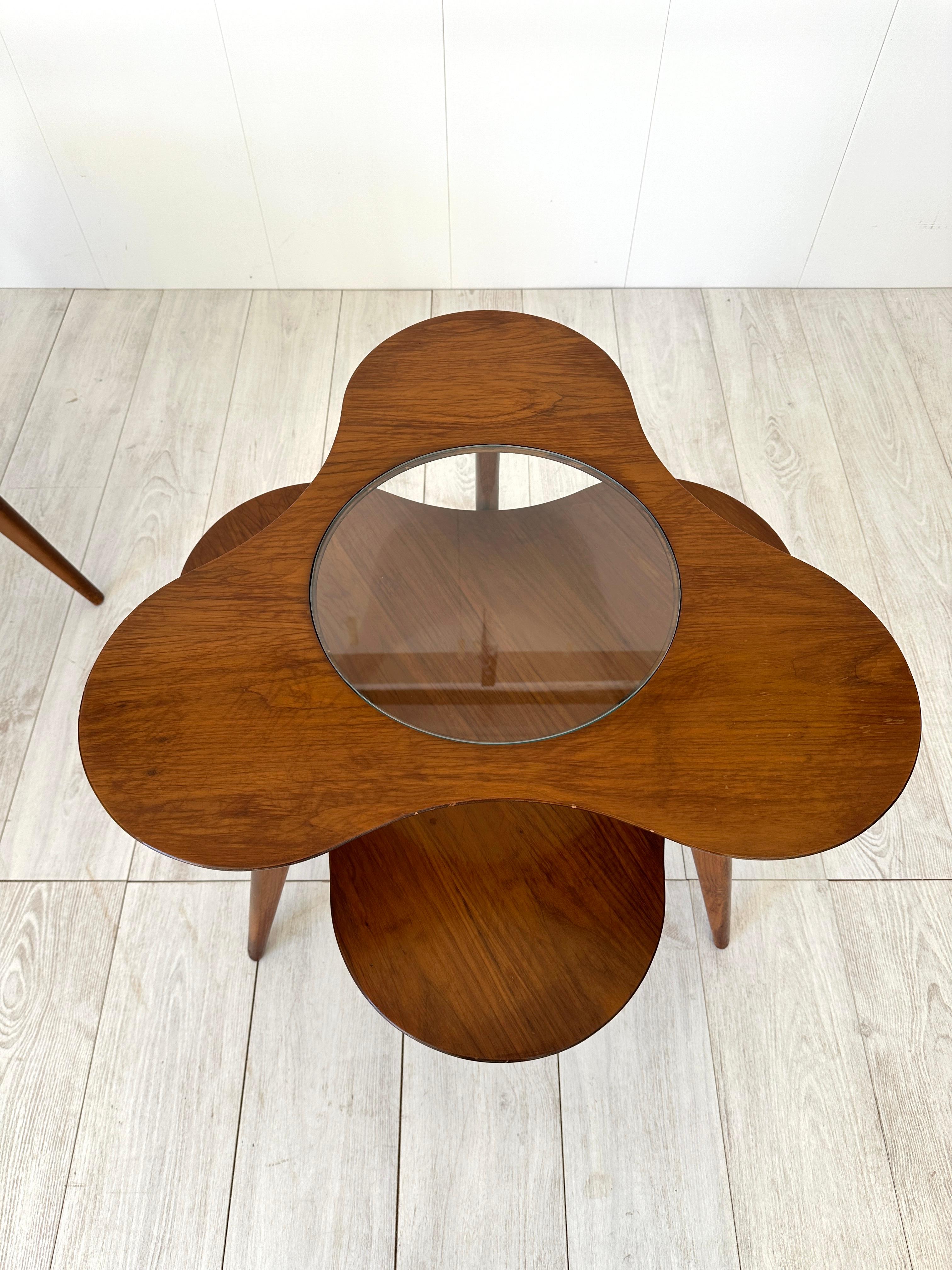 Pair of flower-shaped side tables, Italian production 1950s For Sale 2