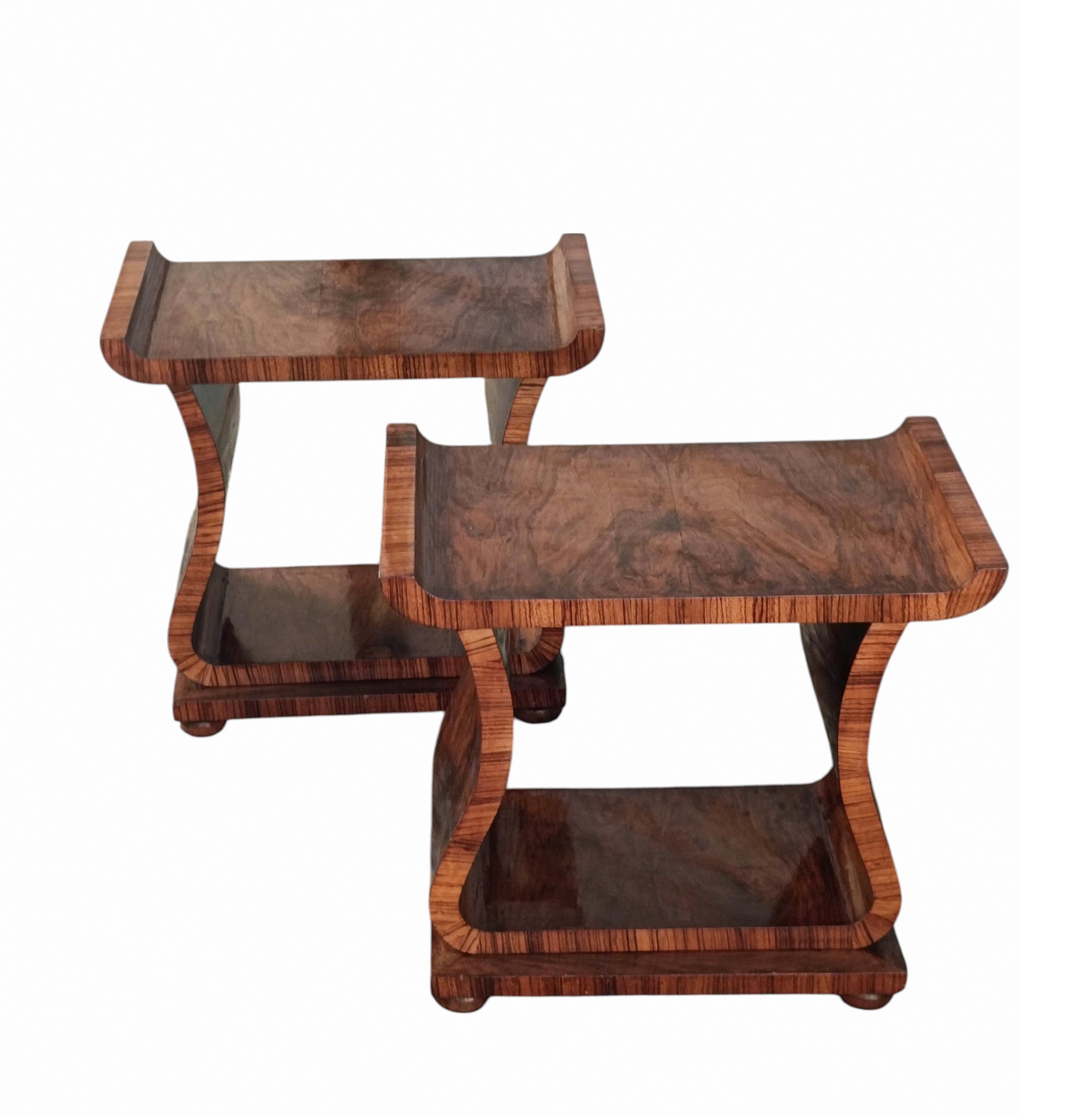 Pair of Art Deco Coffee Tables in Walnut Burl, Italy 1930s In Good Condition For Sale In Naples, IT