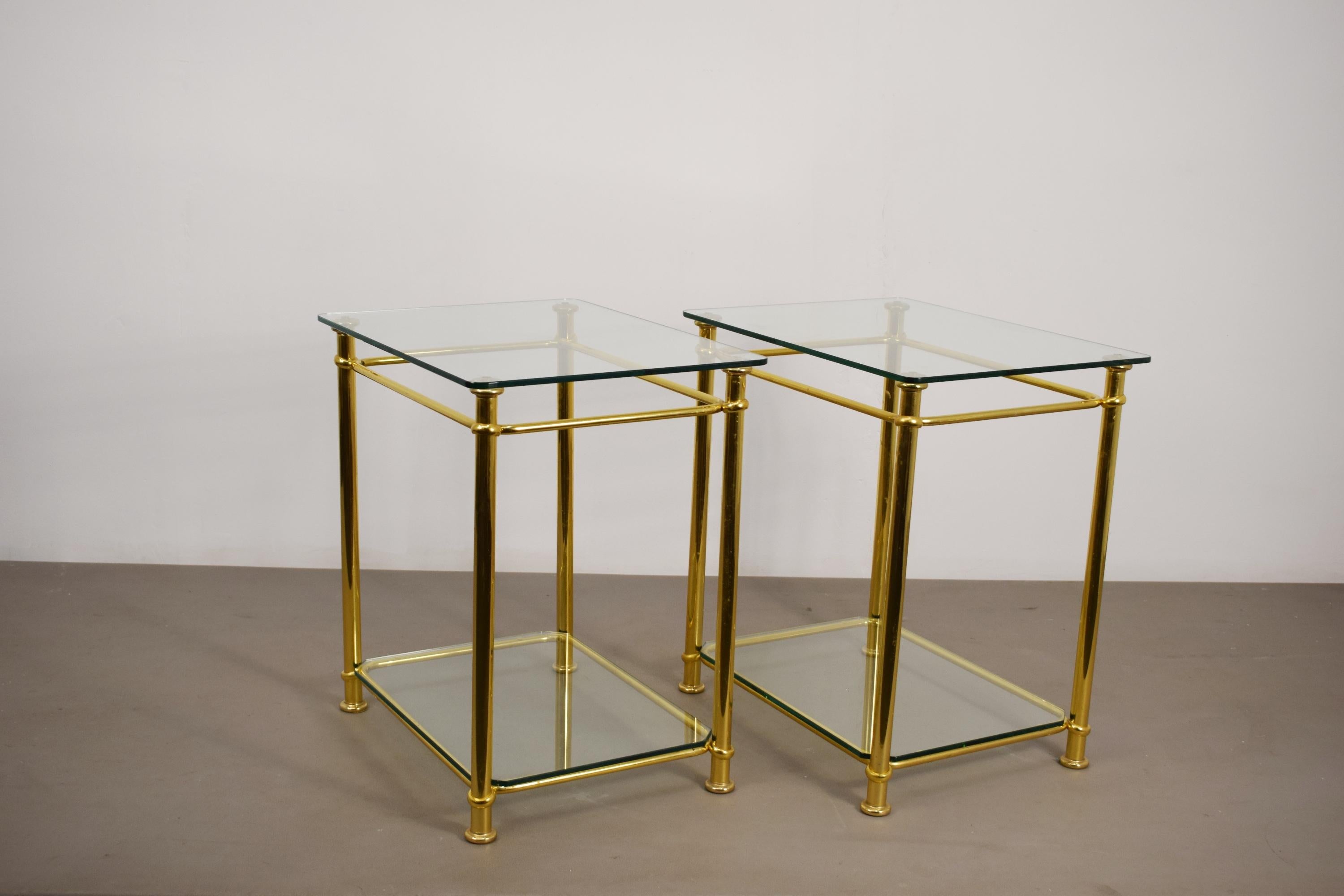 Mid-Century Modern Paire de tables basses en laiton, Italie, années 1970.