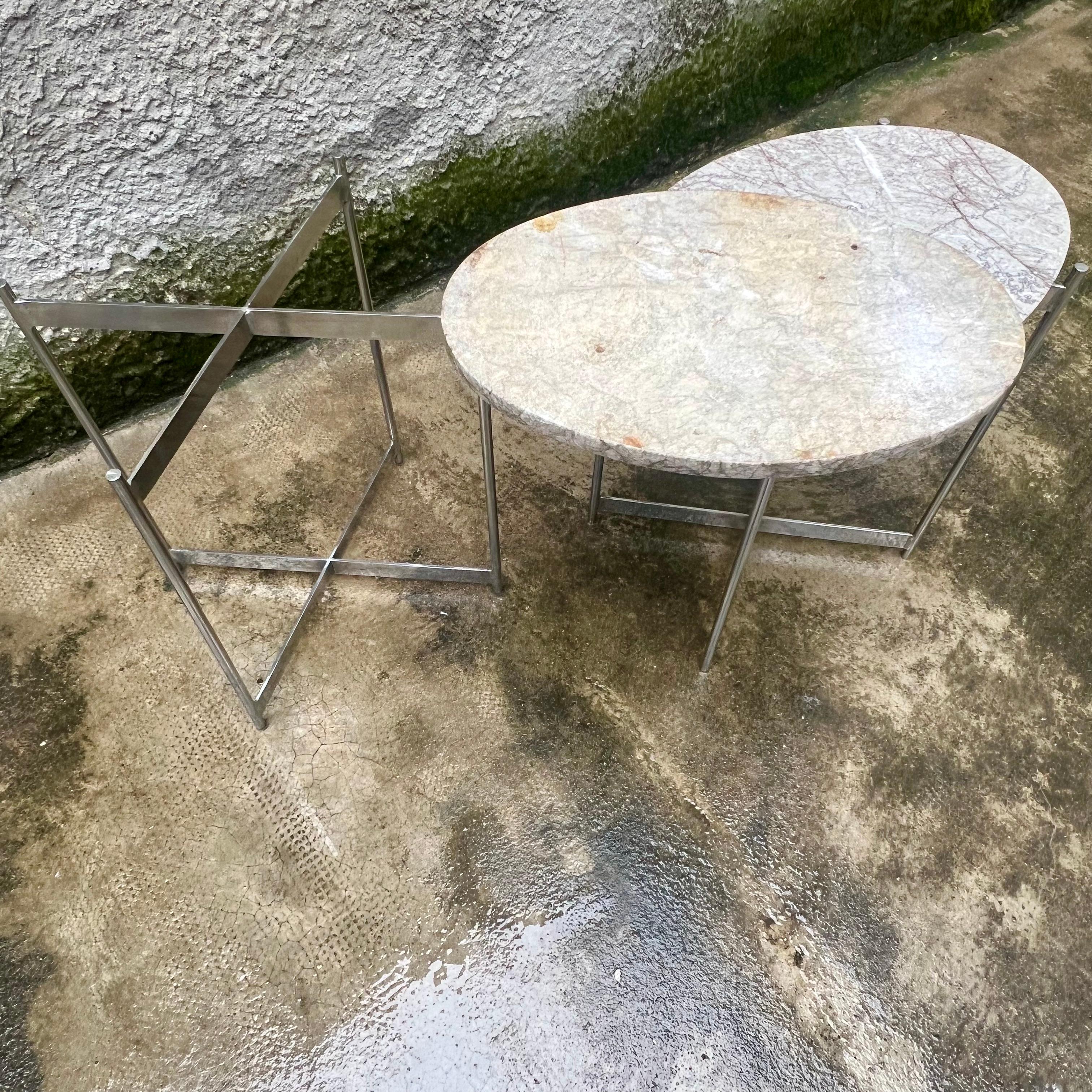 Paire de tables basses ovales - Acier chromé et marbre - Italie - années 1960 en vente 5