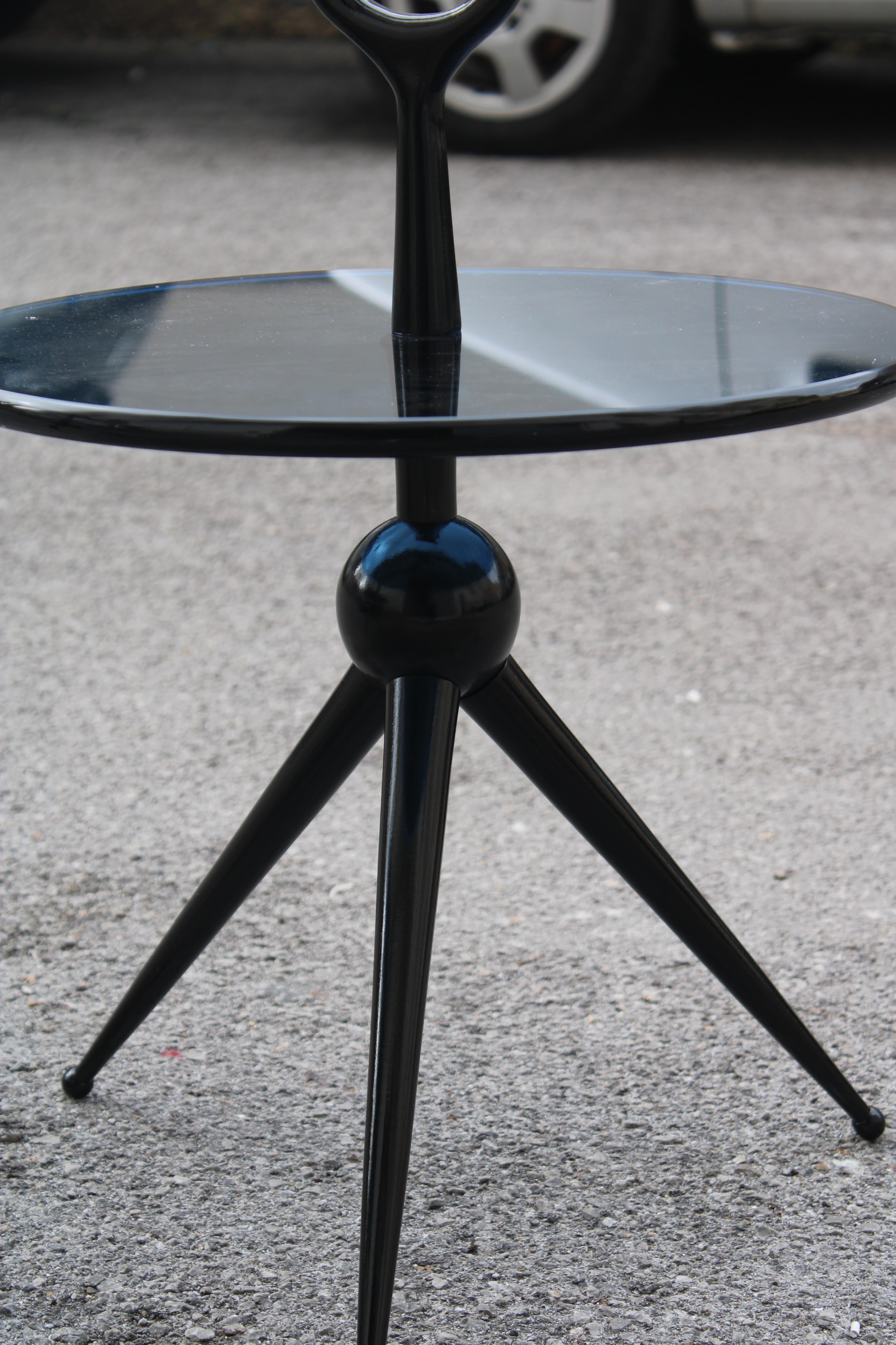 Milieu du XXe siècle Coppia di Tavolini Rotondi Cesare Lacca 1950 in legno e cristallo Blu en vente