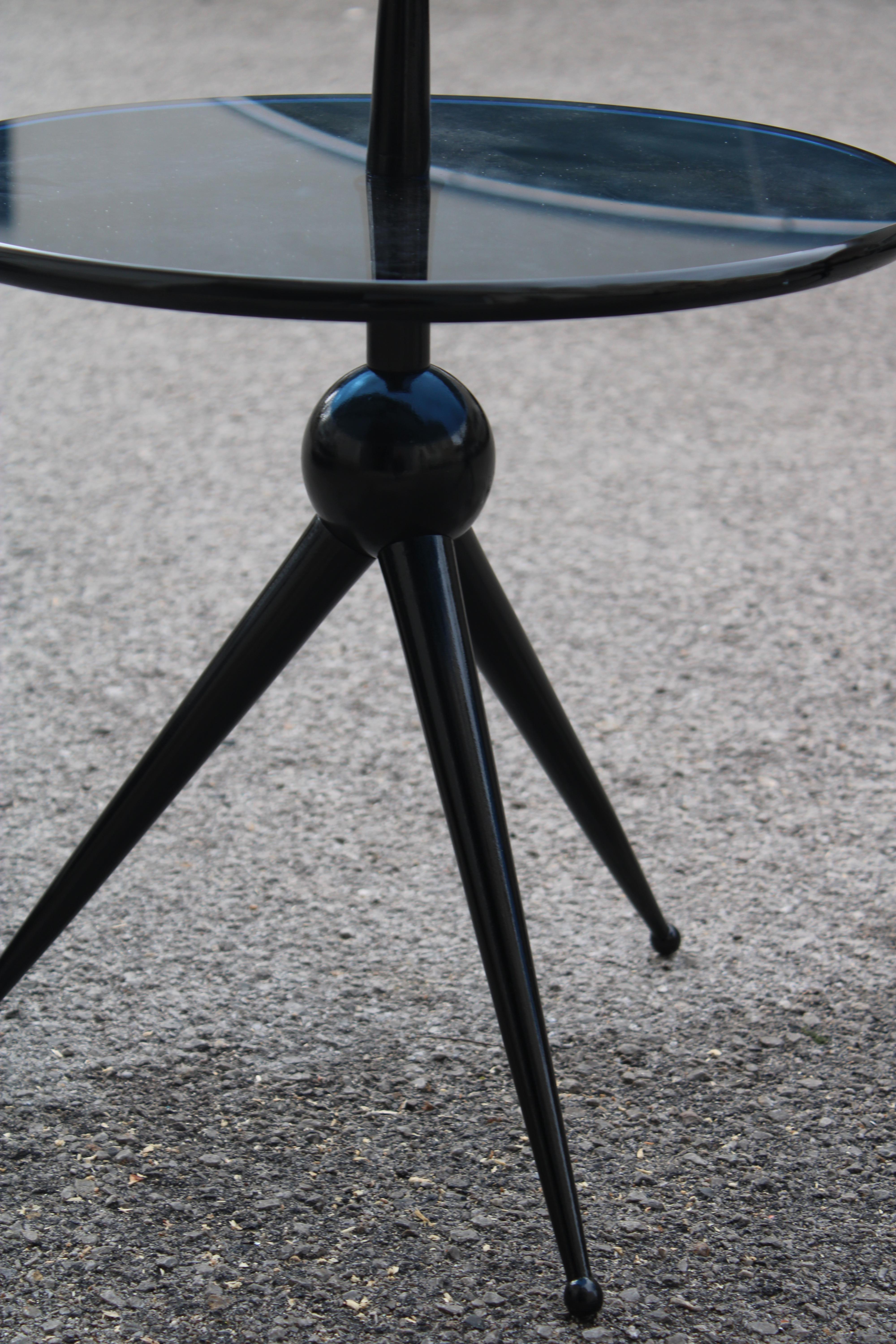 Cristal Coppia di Tavolini Rotondi Cesare Lacca 1950 in legno e cristallo Blu en vente