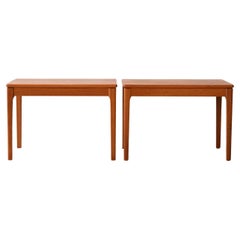 Coppia di tavolini scandinavi in teak