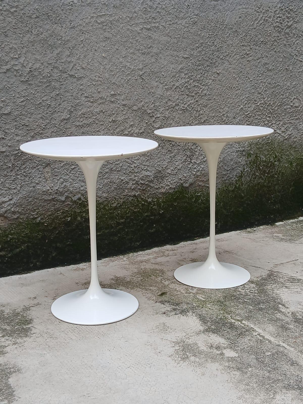 20th Century Coppia di Tavolini “Tulip” di Eero Saarinen per Knoll - USA - Anni ’60 in vendita