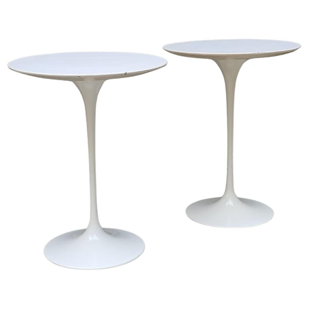 Coppia di Tavolini “Tulip” di Eero Saarinen per Knoll - USA - Anni ’60 in vendita