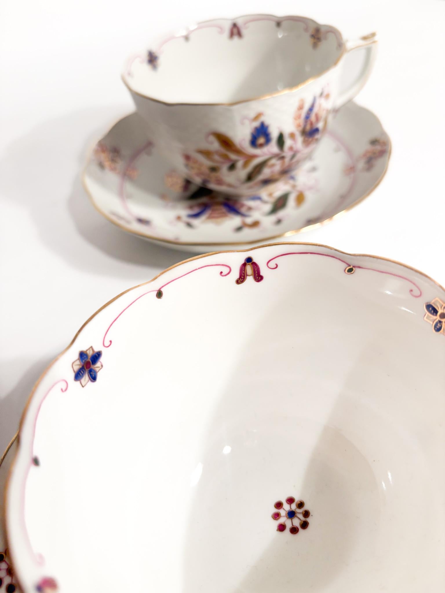 Pair of Porcelain Mugs by Herend Candida Tupini Napoli For Sale 4