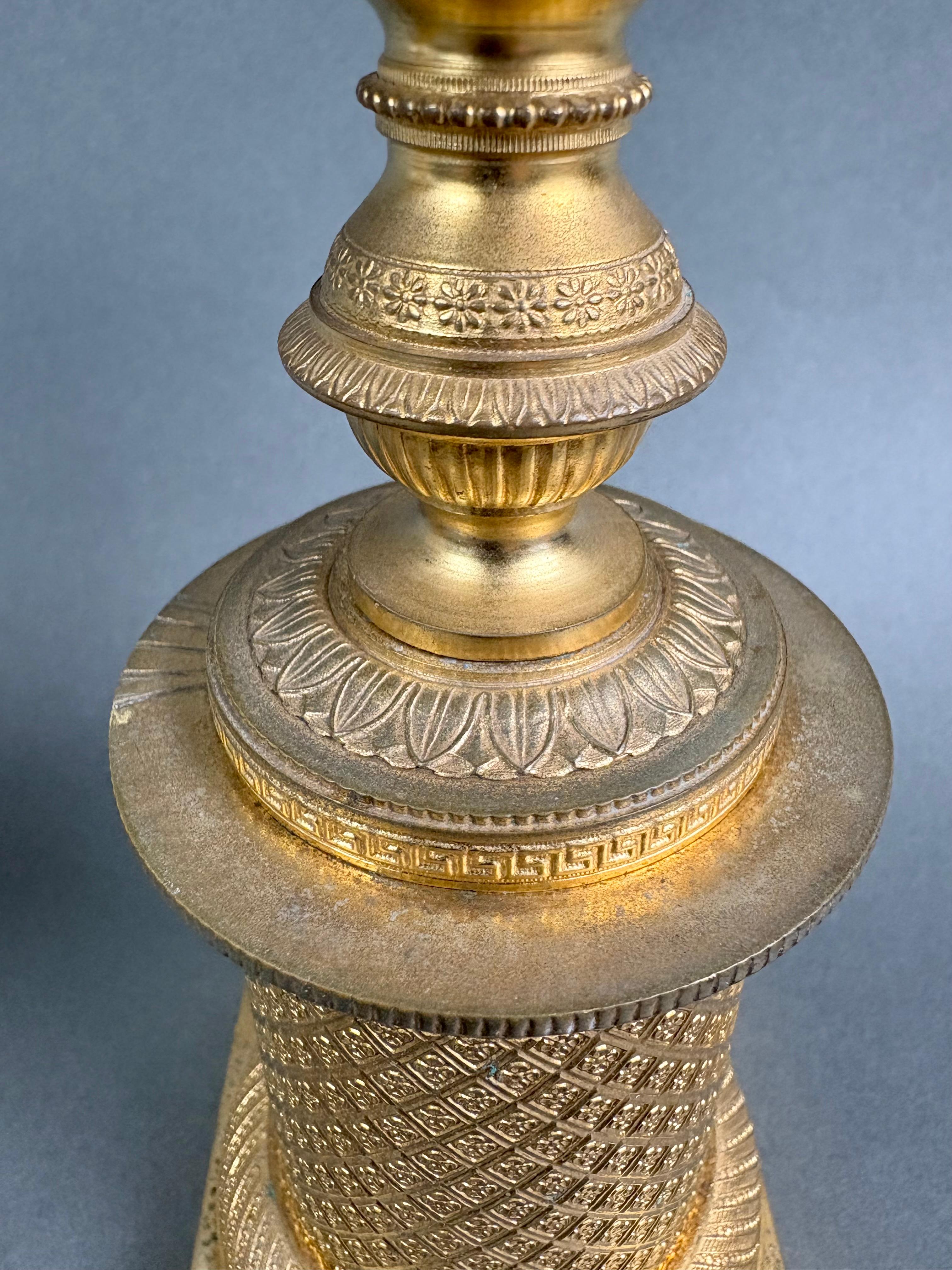 19th Century Paire de coupes françaises en bronze doré d'époque Empire en vente