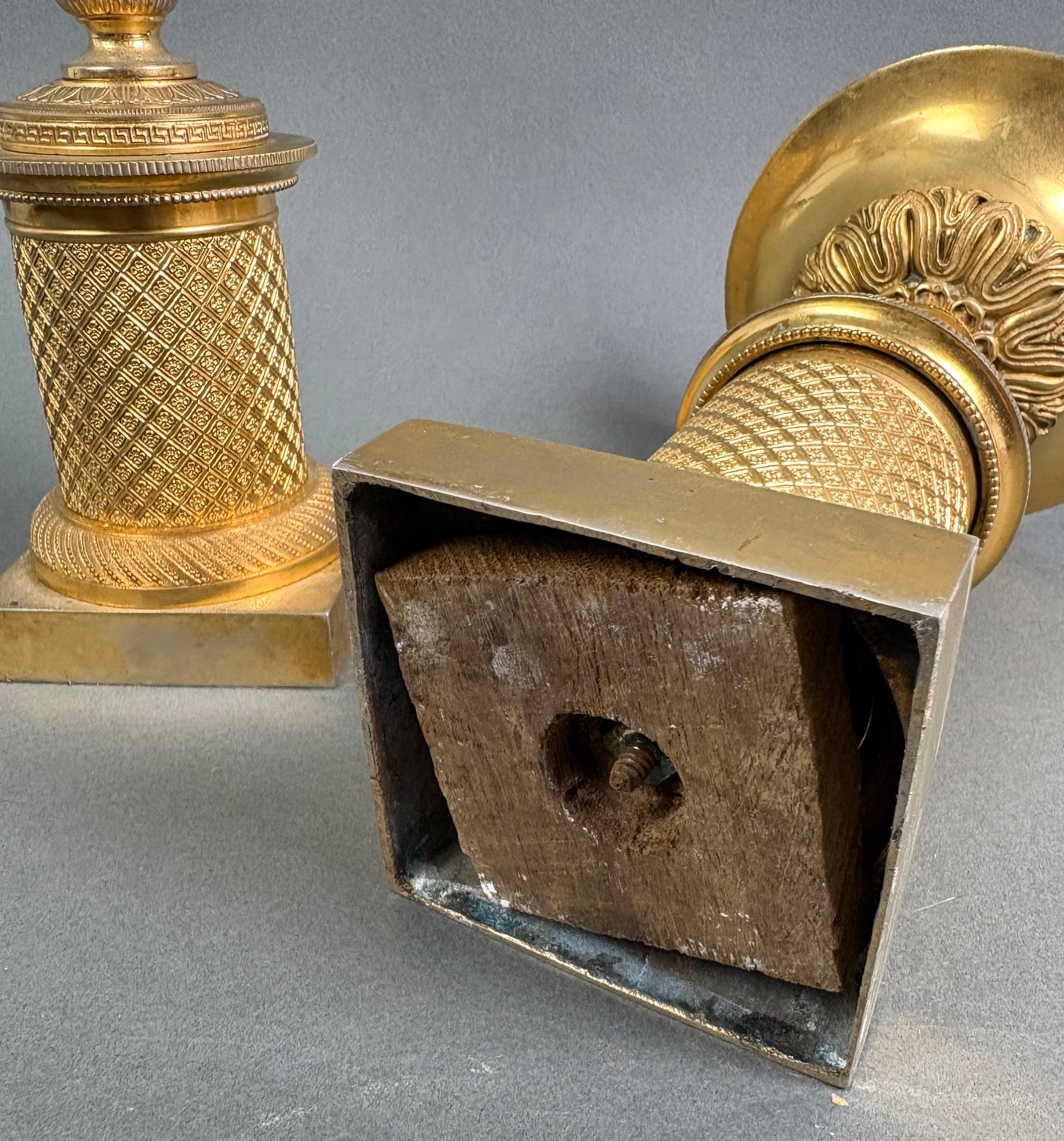 Paire de coupes françaises en bronze doré d'époque Empire en vente 1