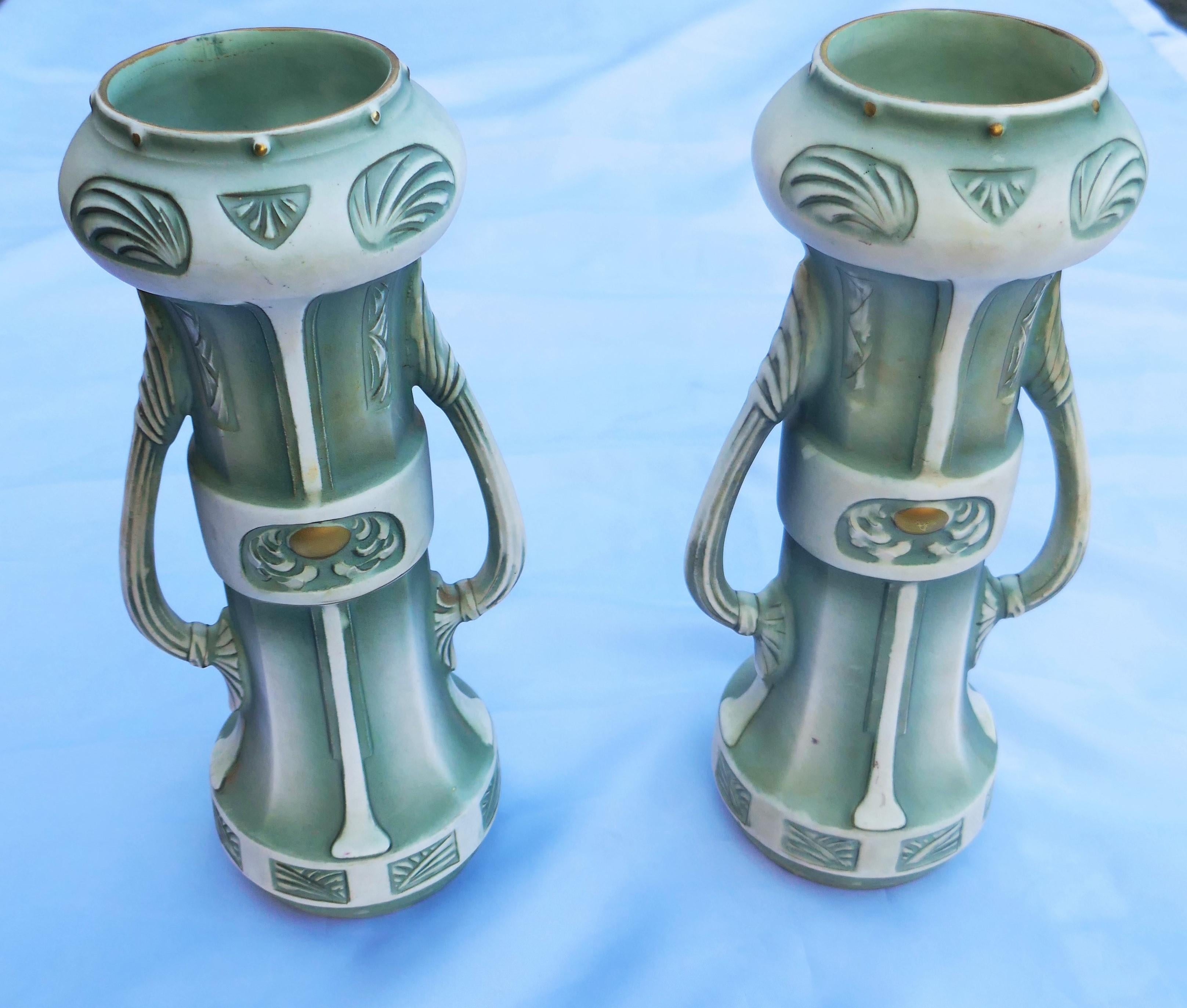 Pair of vases attributed to Robert Hanke for Royal Wettina Austria.
Good conditions.
Thank you.