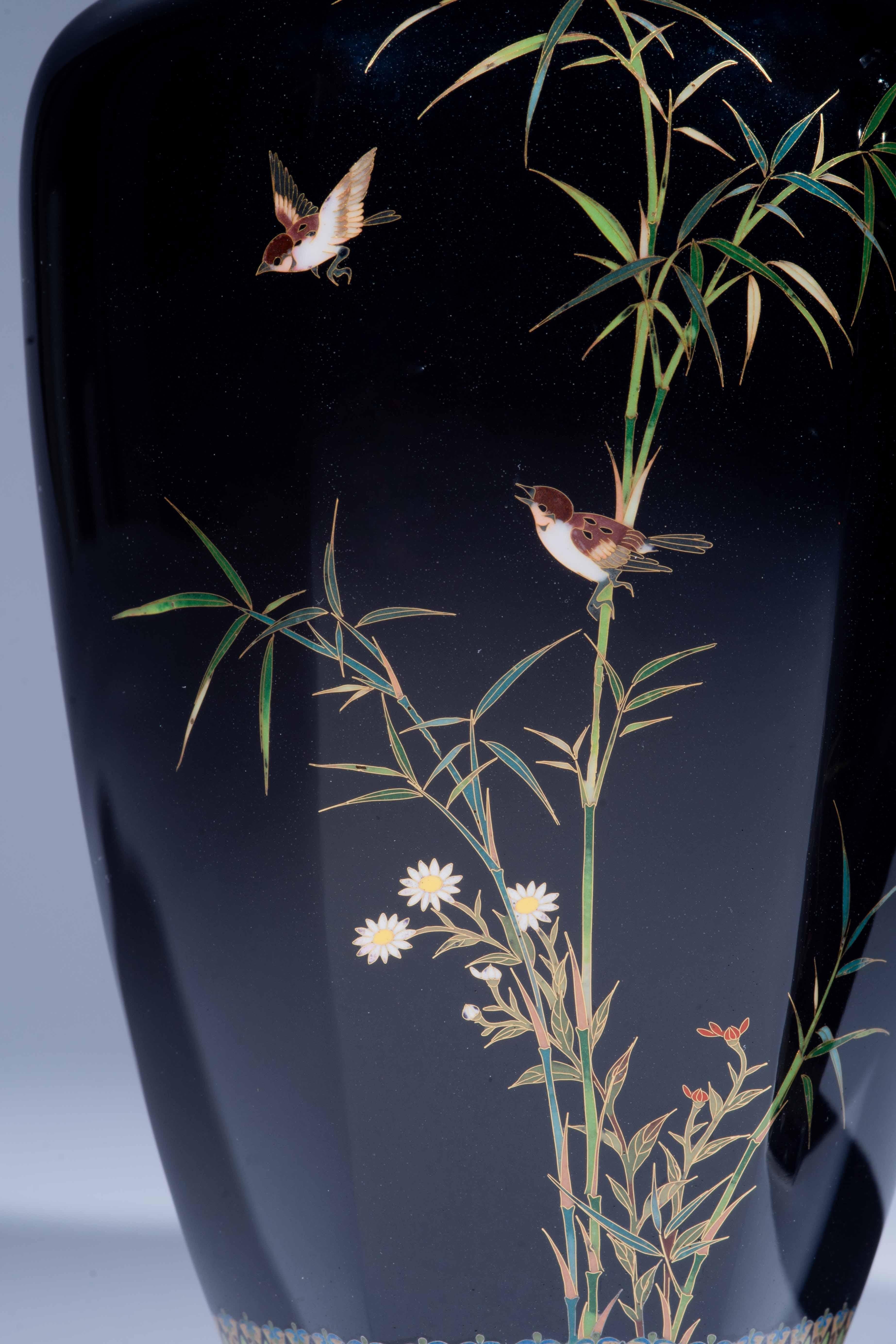 Cloissoné Pair of cloisonné vases attributed to Hayashi Kodenji For Sale