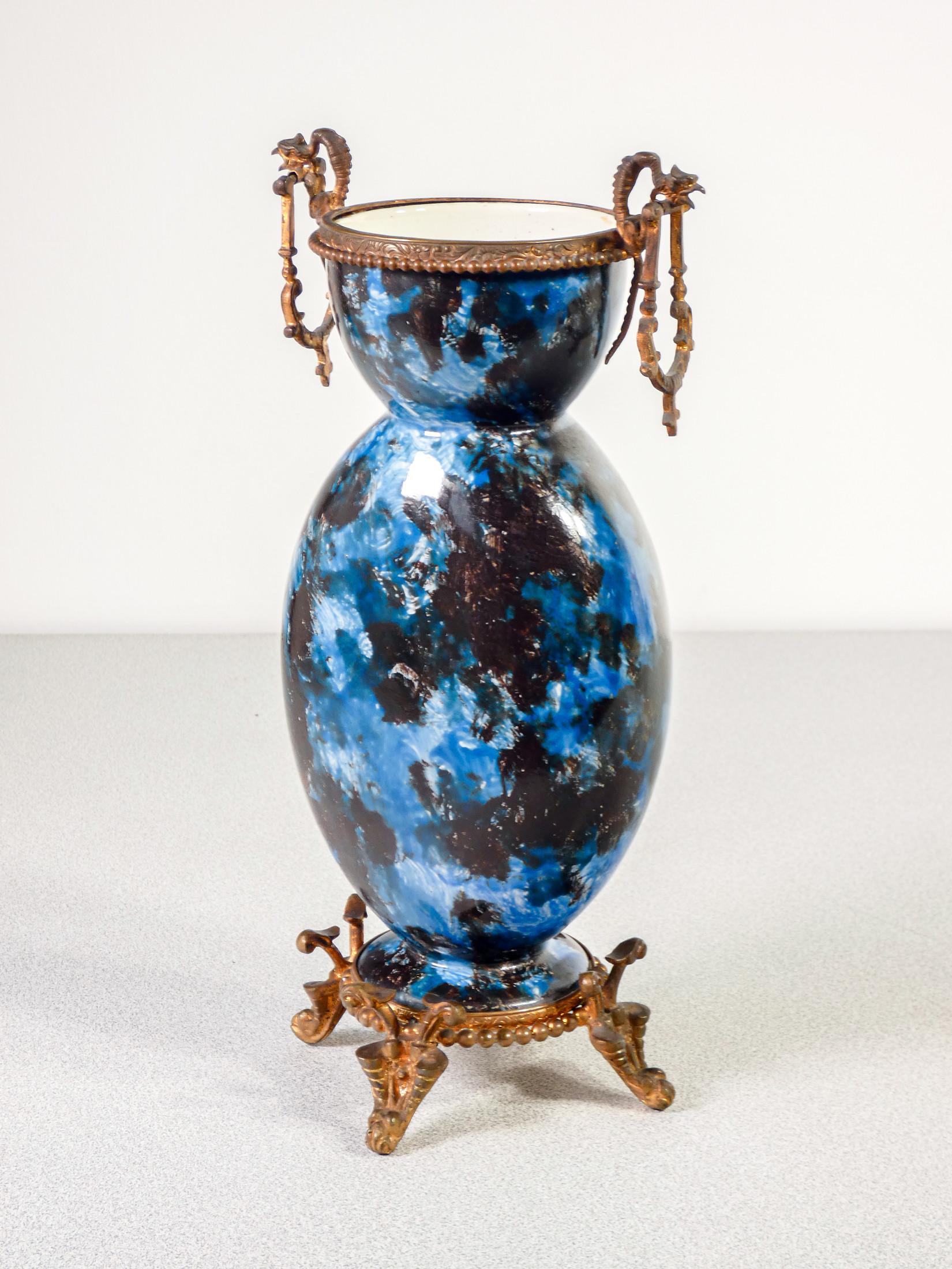 Pair of glazed and hand-painted ceramic and bronze vases. Late 19th century For Sale 3