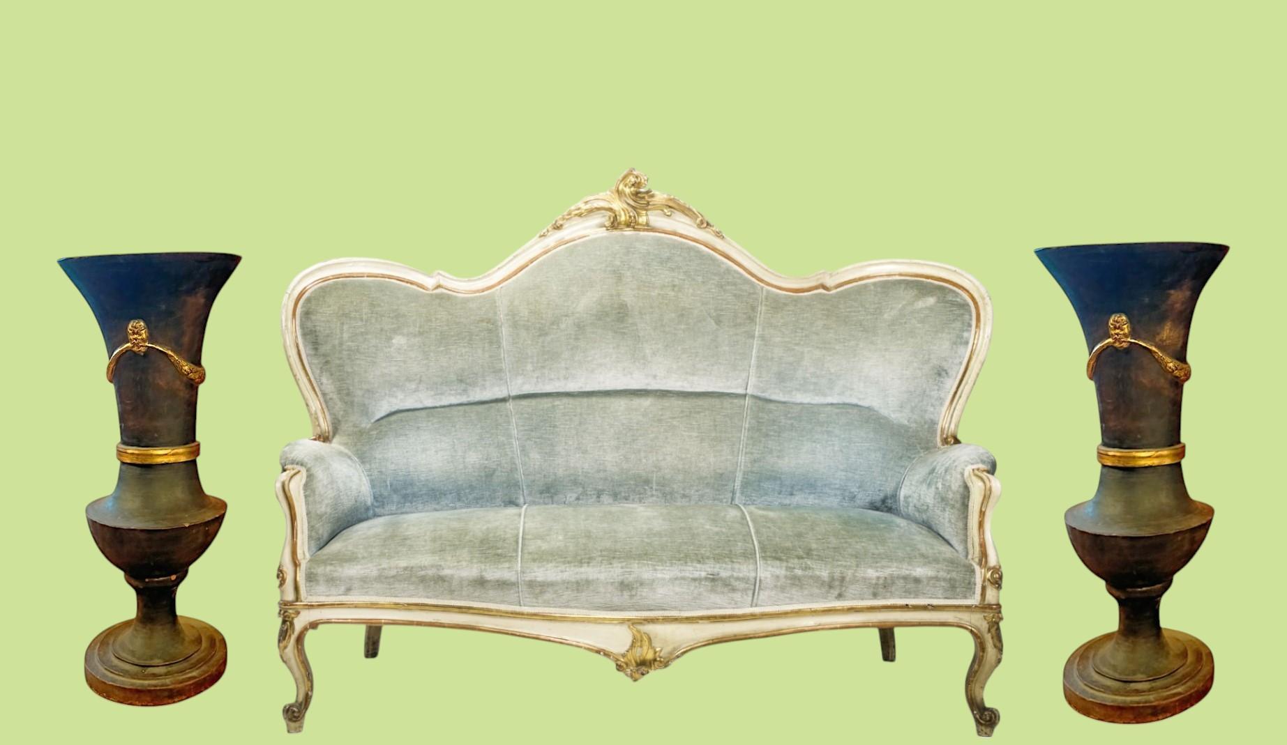 Coppia di vasi toscani neoclassici - Toscana XIX secolo In condizioni discrete in vendita a Cesena, FC