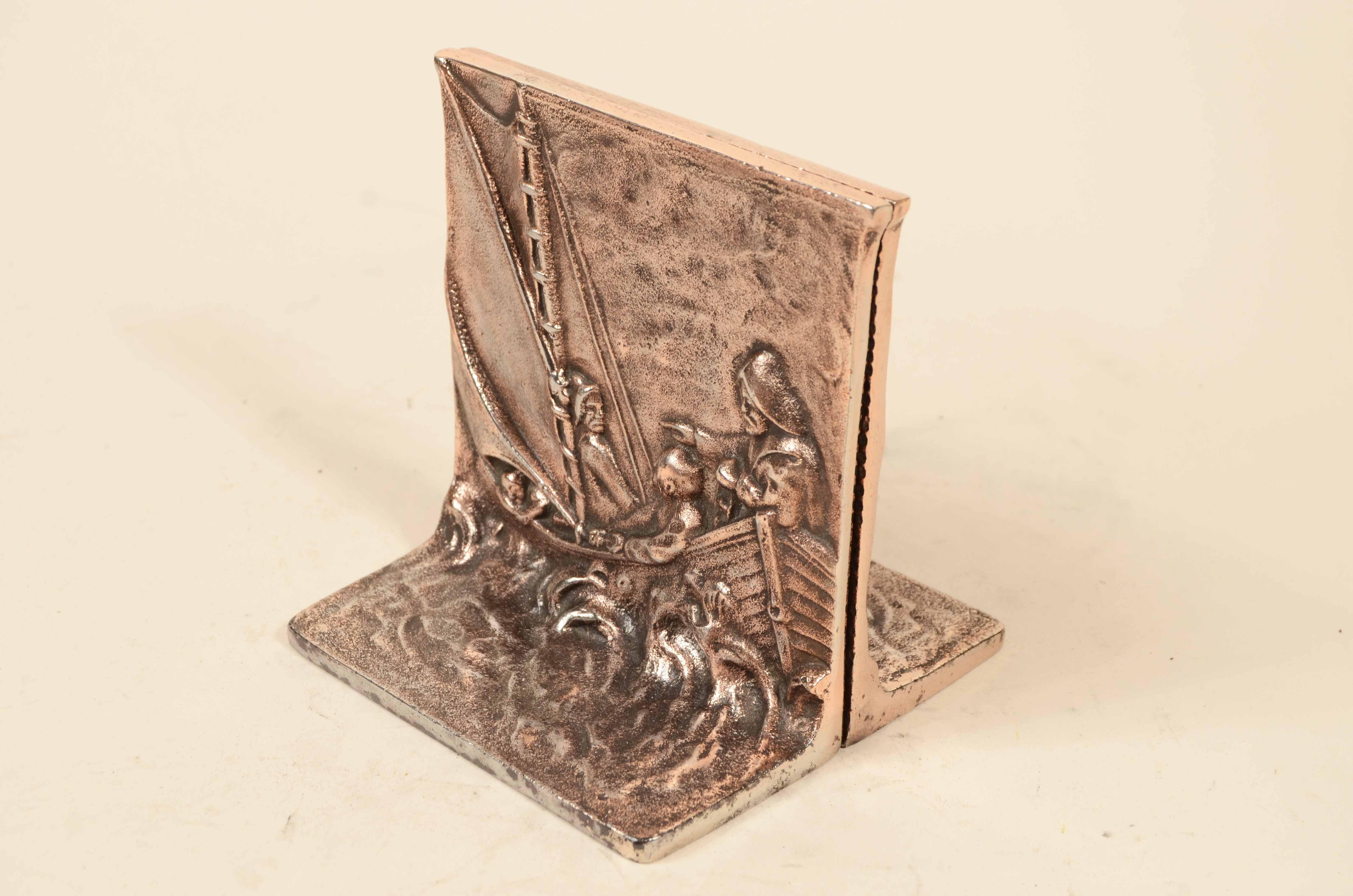 Pair bronze bookends of sailors sailing on sailboat 1930s For Sale 2