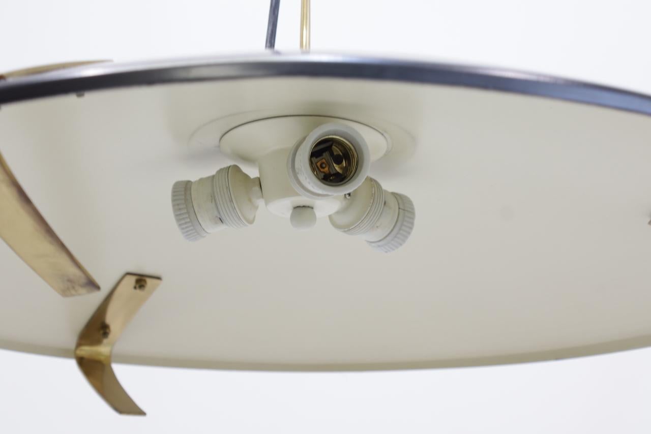 Pair Stilnovo pendant lamps model 1140 aluminum, brass and glass 60' For Sale 8