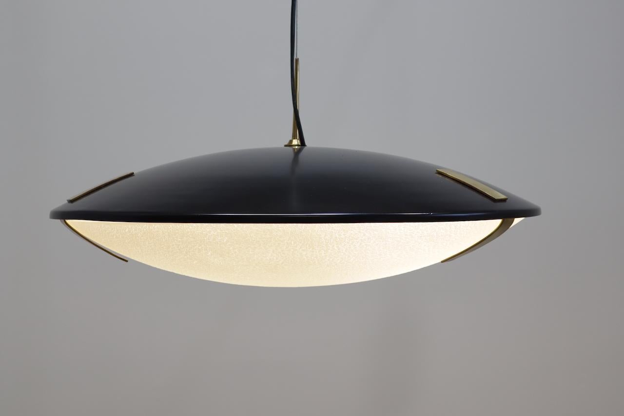 Mid-Century Modern Pair Stilnovo pendant lamps model 1140 aluminum, brass and glass 60' For Sale