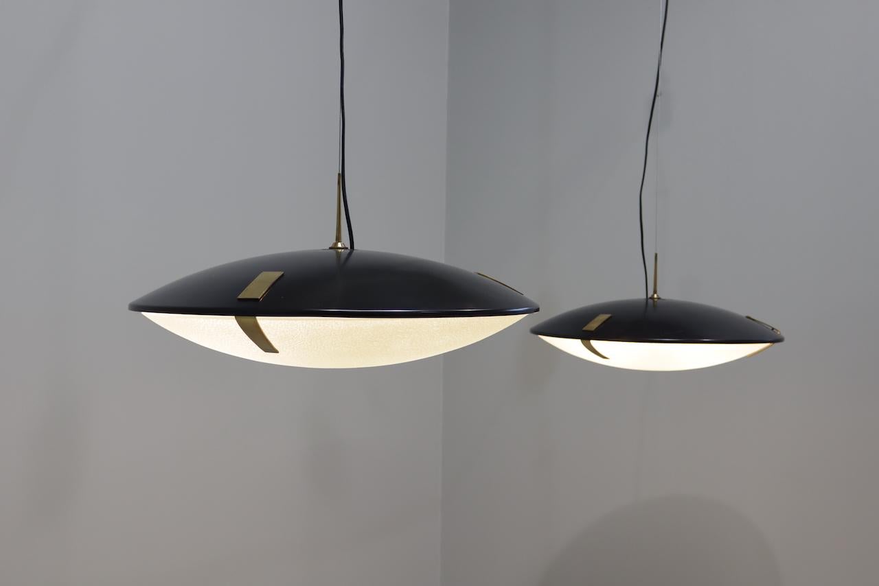 Italian Pair Stilnovo pendant lamps model 1140 aluminum, brass and glass 60' For Sale