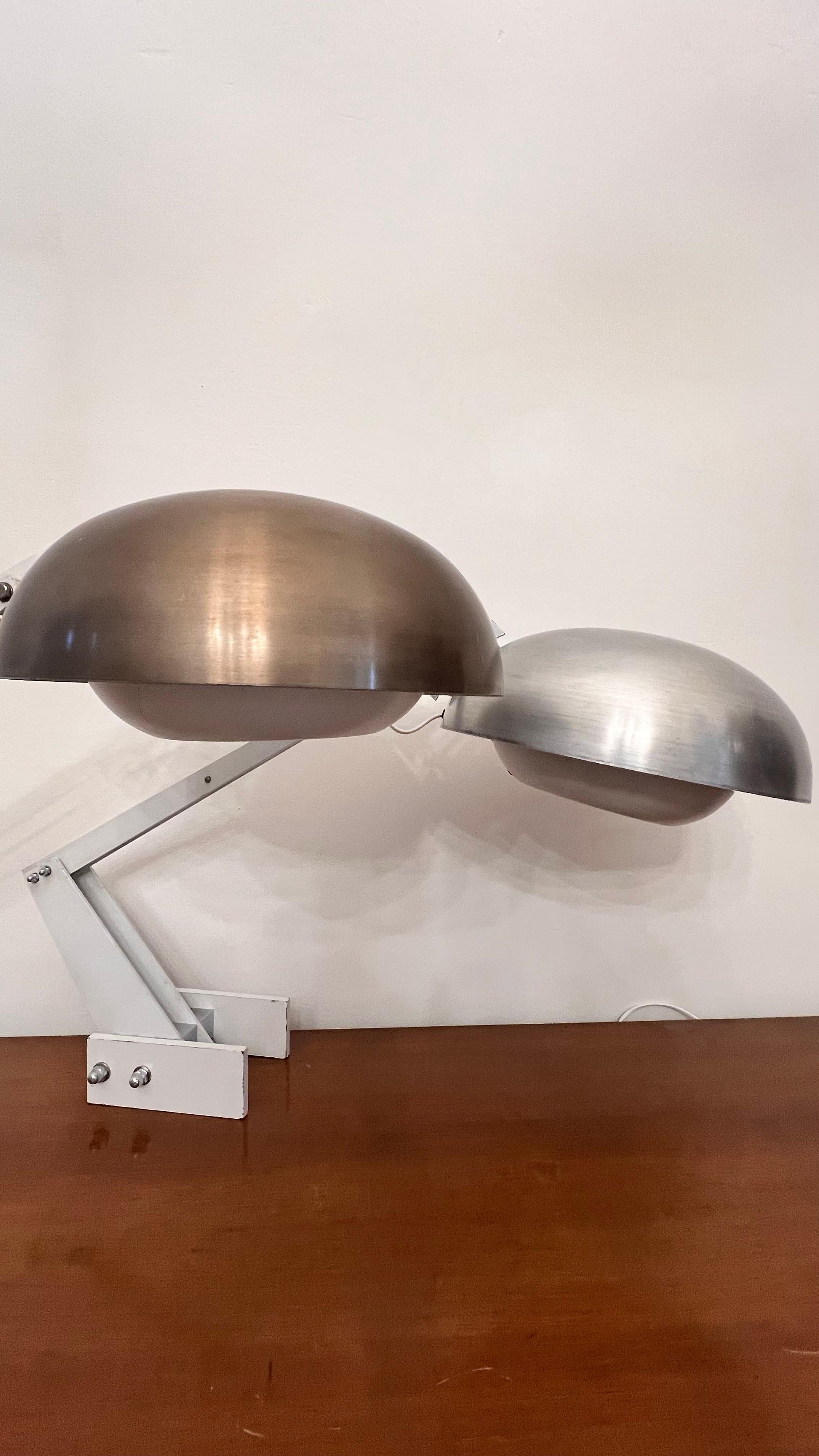 Ein Paar Gerrit Rietveld Tischlampen (Space Age) im Angebot