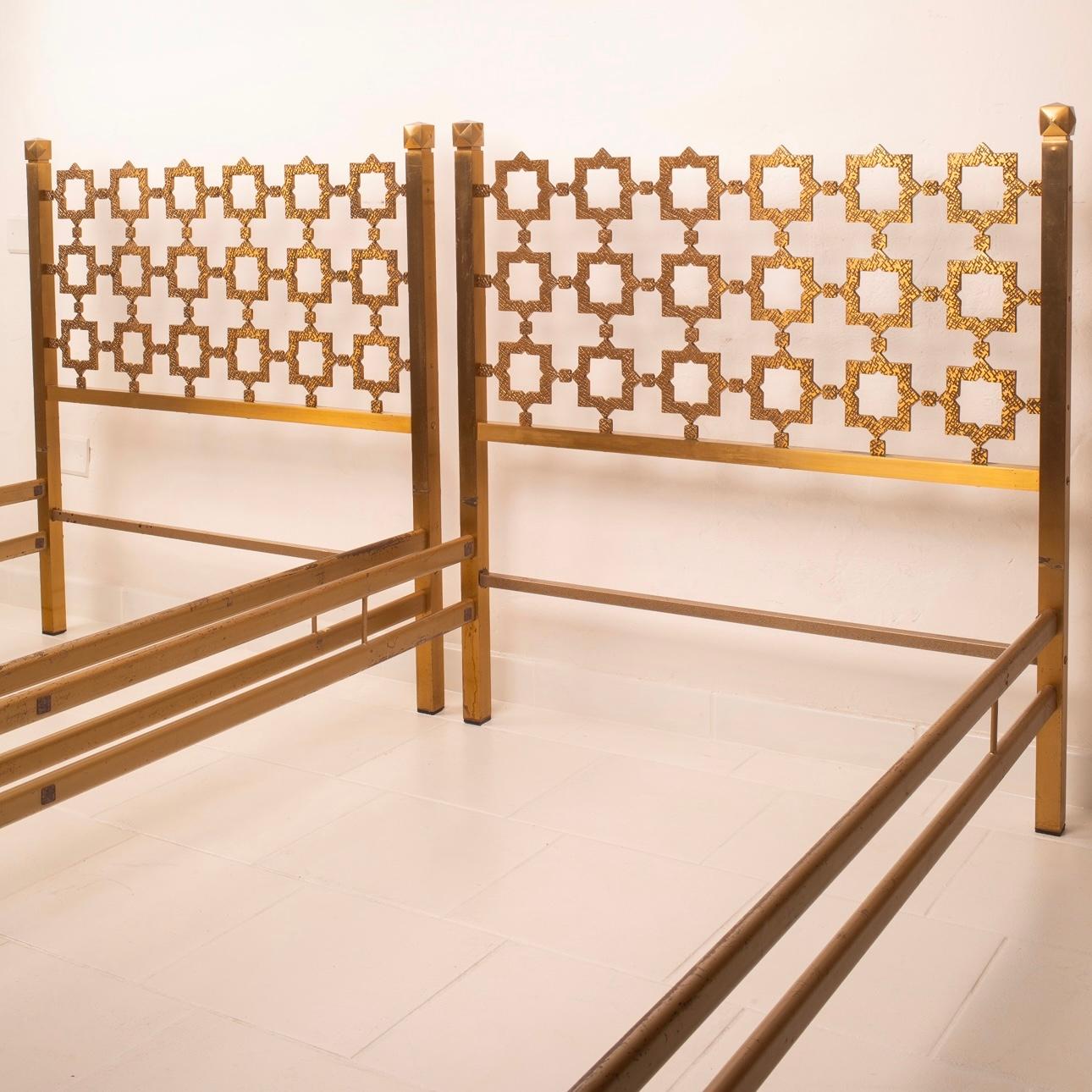 Pair of Carlotta Sculptural Brass Beds by Luciano Frigerio for Cellini Arte 6