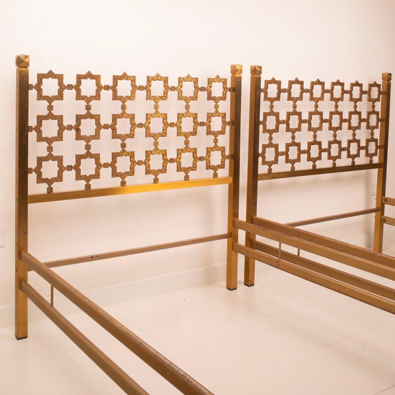 Pair of Carlotta Sculptural Brass Beds by Luciano Frigerio for Cellini Arte 7