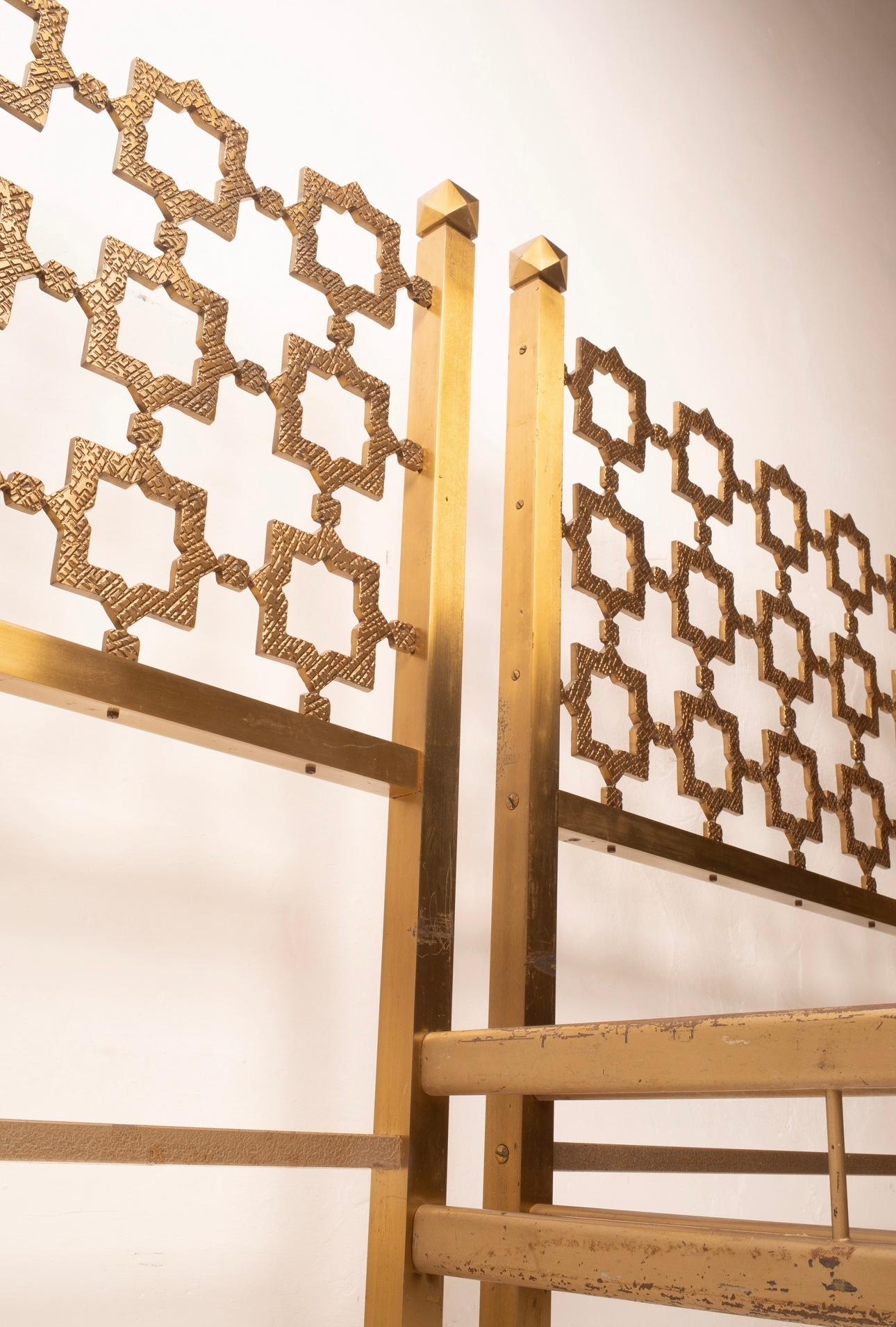 Pair of Carlotta Sculptural Brass Beds by Luciano Frigerio for Cellini Arte 10