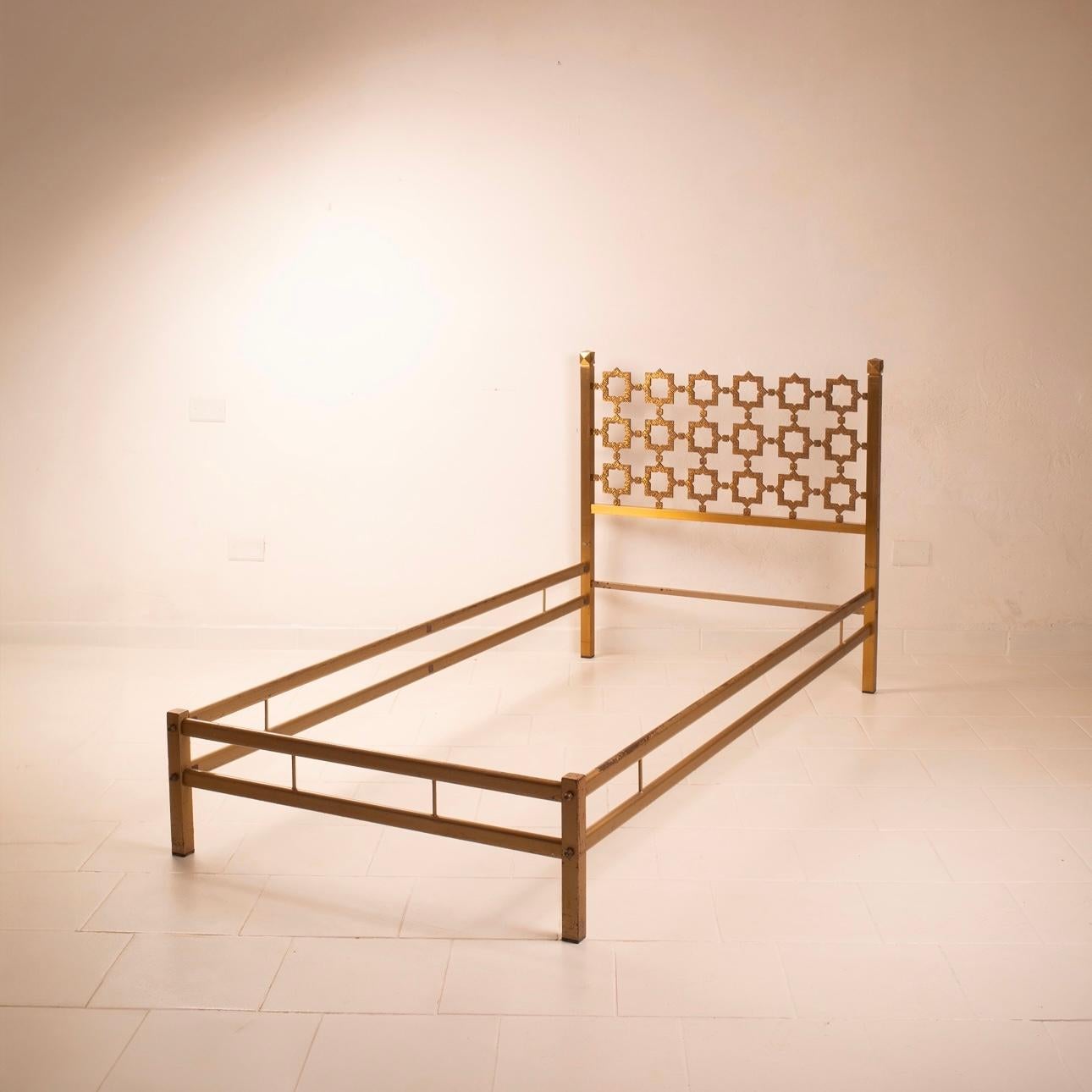Italiano Pair of Carlotta Sculptural Brass Beds by Luciano Frigerio for Cellini Arte