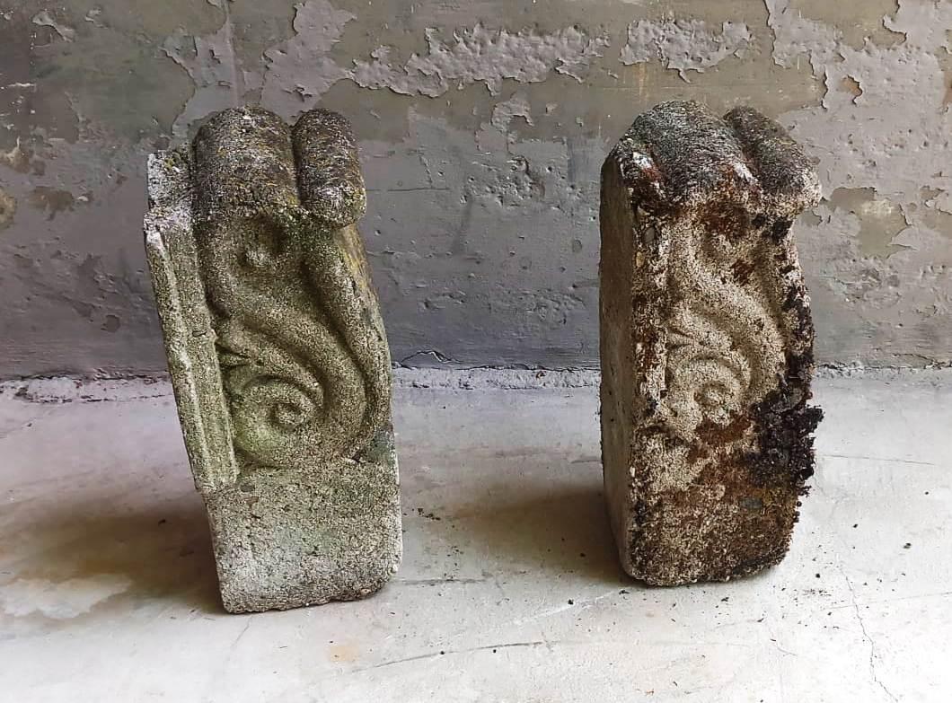 pair of brackets support, stone. gothic style. they were used to support ledges, windowsills, balconies, fireplaces, fountains. in gothic and renaissance buildings. condition is good, no cracks and/or breaks. they can be reused for their original