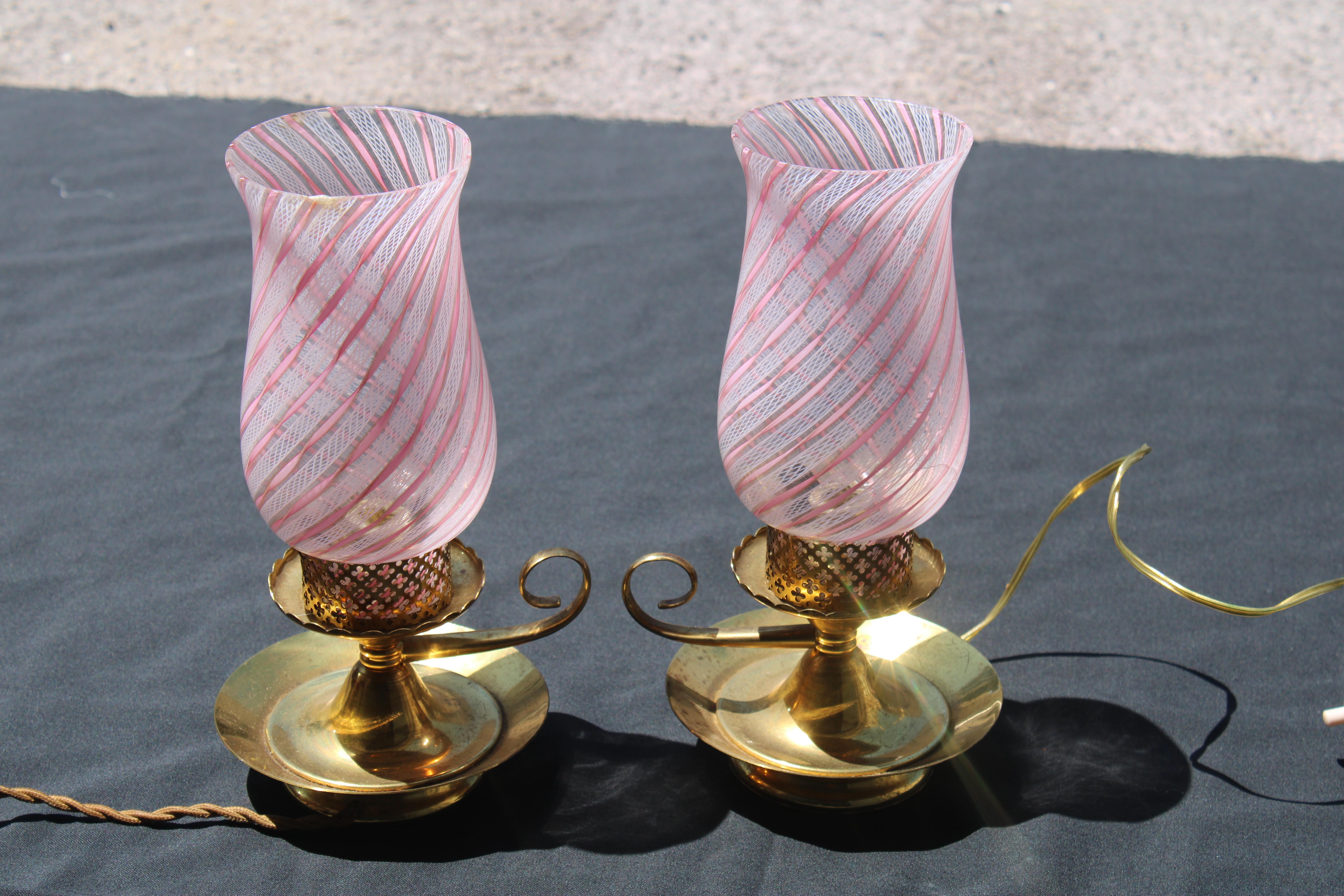 Paar kleine Nachttischlampe Dino Martens für Toso 1950er Jahre Murano Rosa Messing im Angebot 6