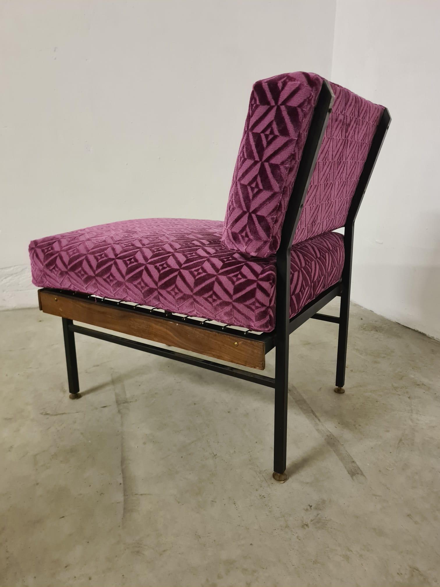 Italian Coppia poltroncine anni 60 in metallo legno e velluto in vendita