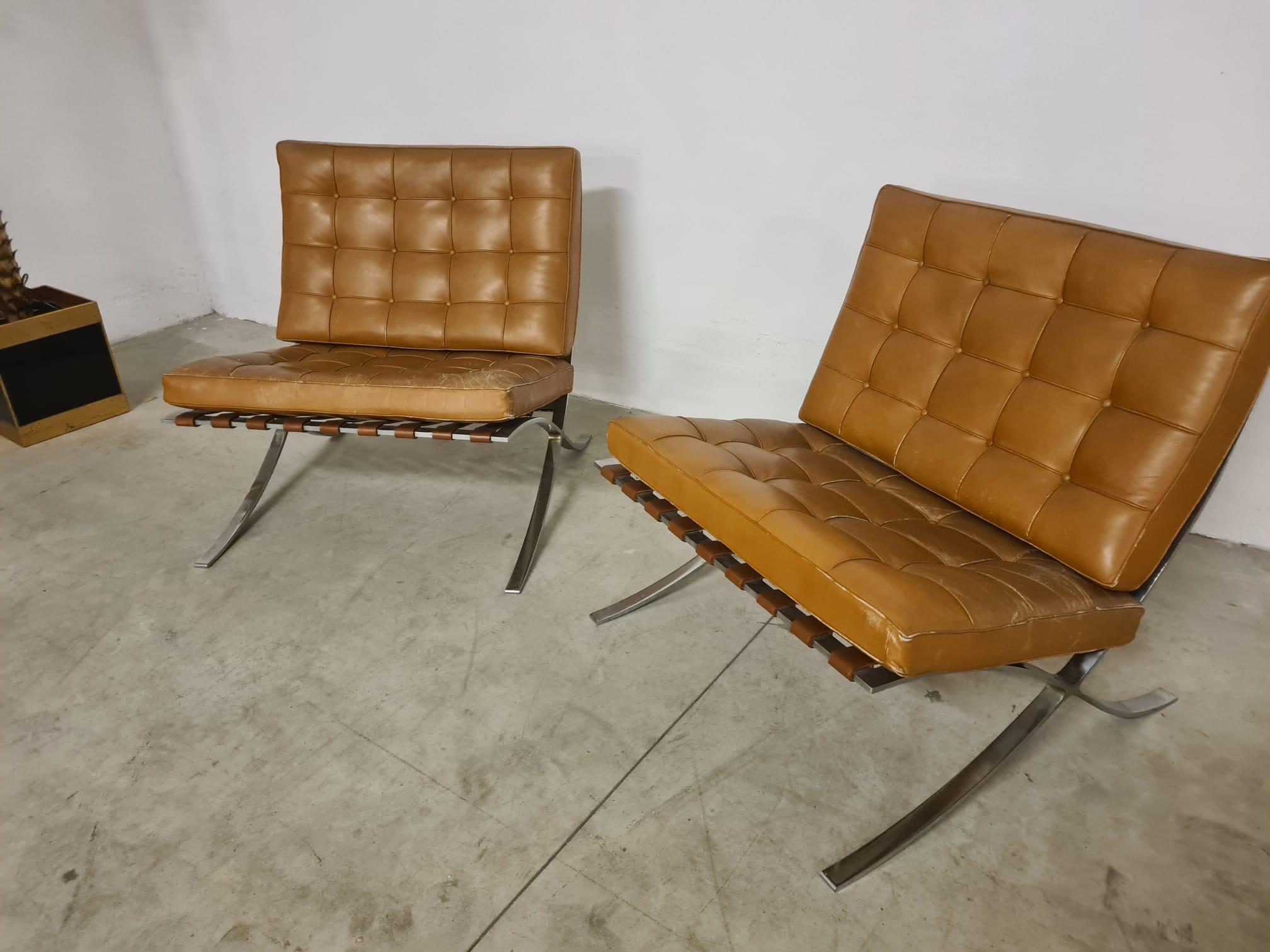 Pair of Barcelona caramel-colored armchairs Original Knoll Mies Van der Rohe In Good Condition For Sale In Torino, IT