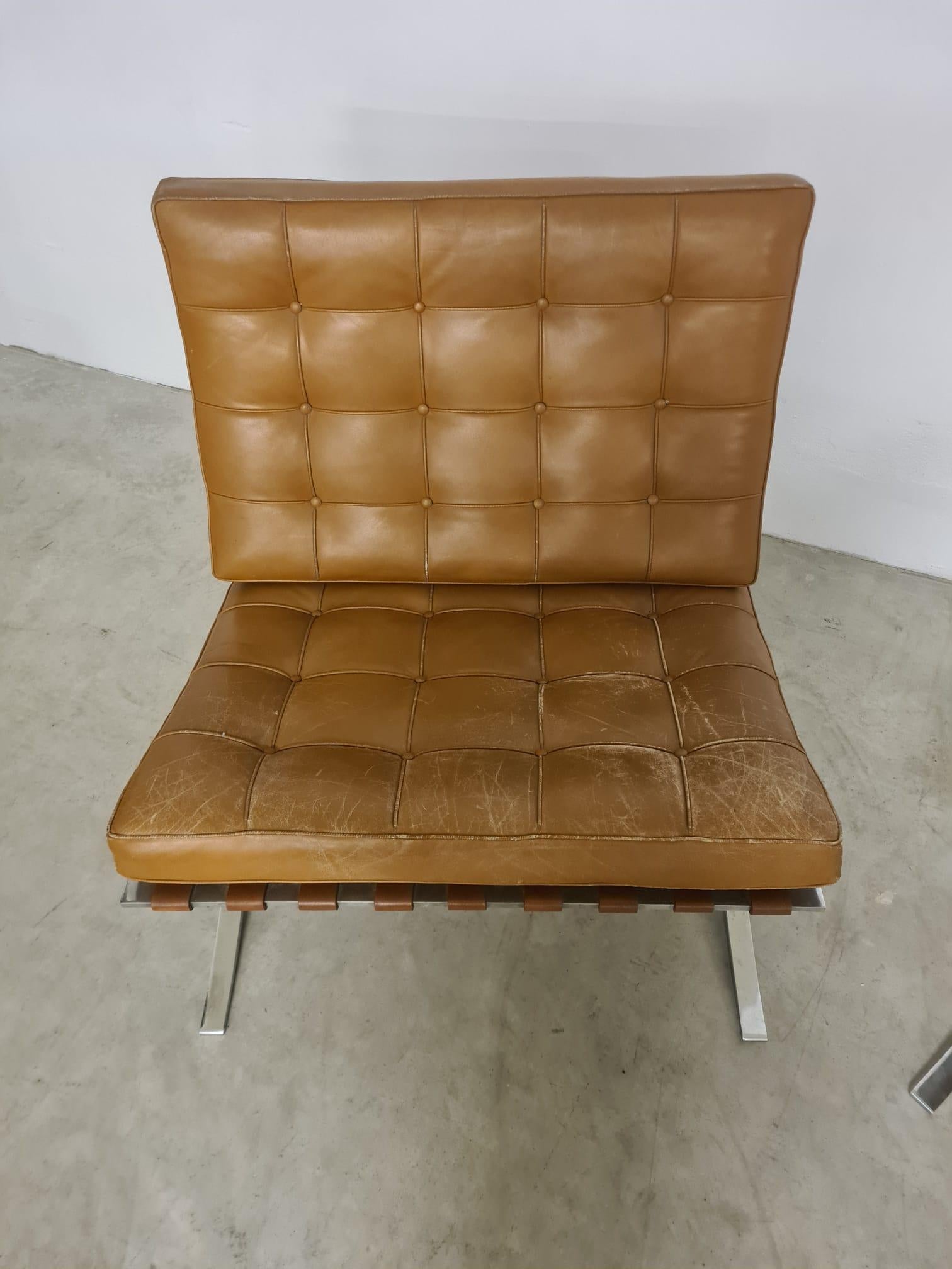 Steel Pair of Barcelona caramel-colored armchairs Original Knoll Mies Van der Rohe For Sale