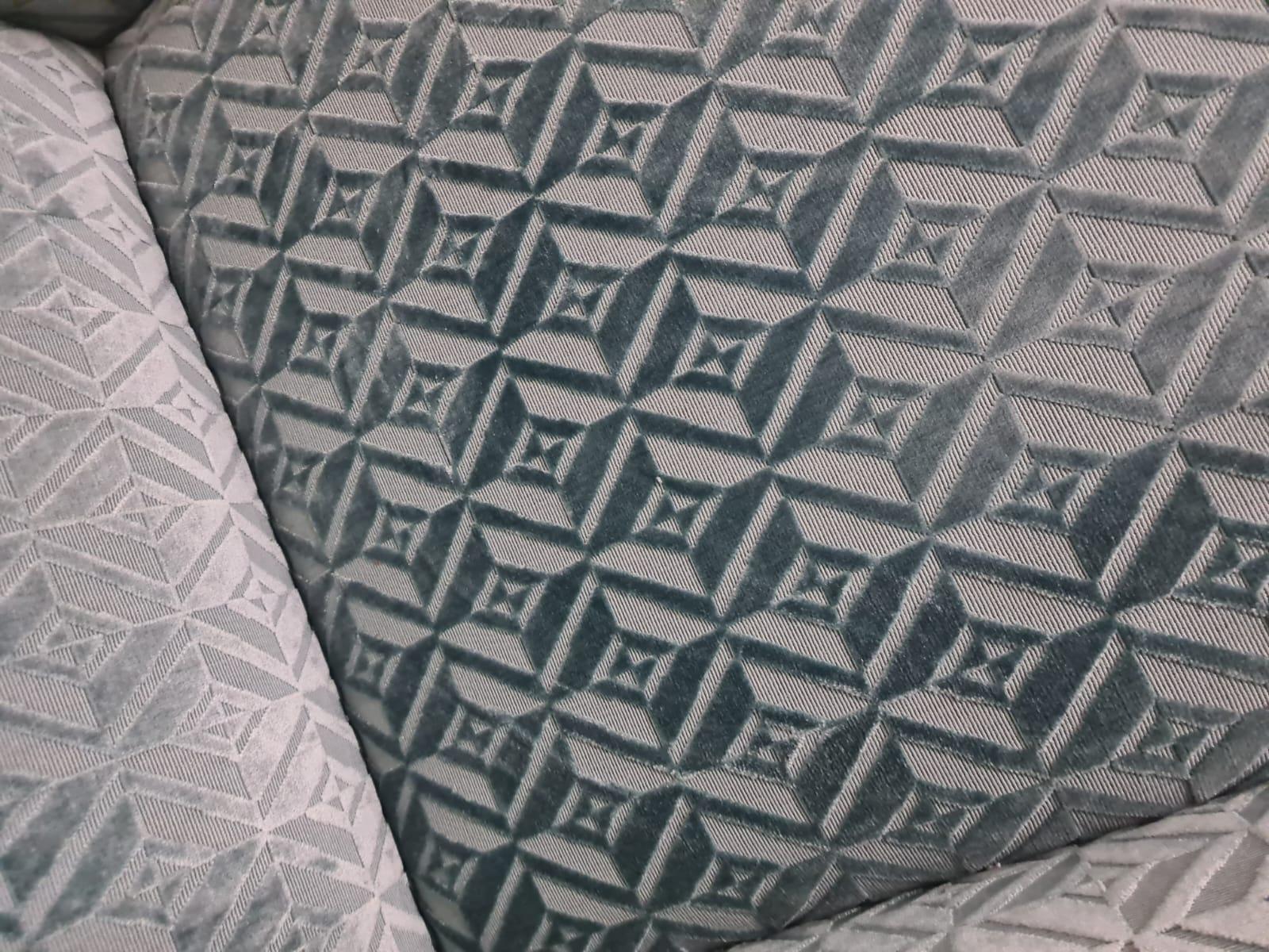 Paire de fauteuils Gigi Radice pour Minotti en vente 2