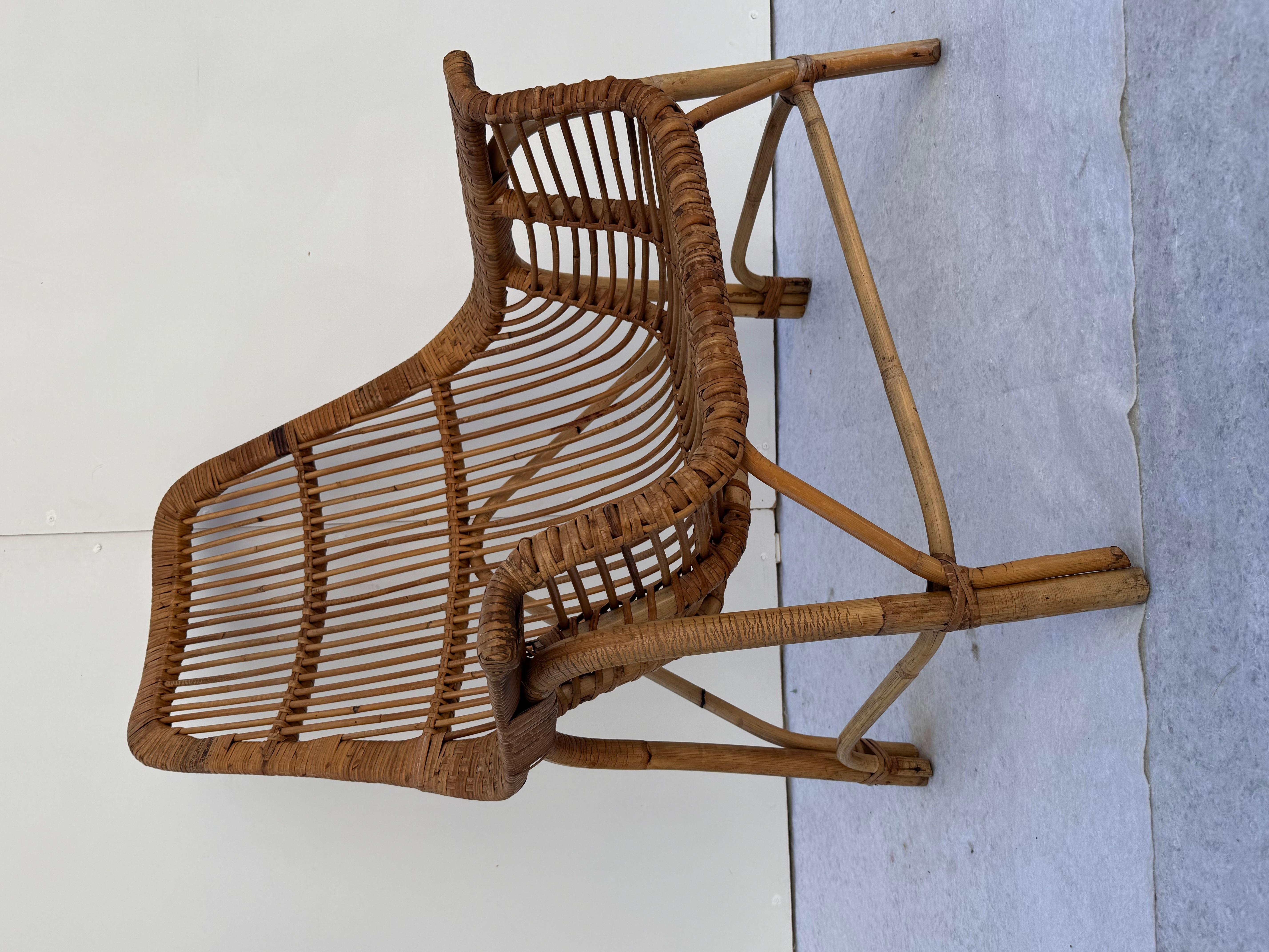 Coppia Poltrone Jungle di George Coslin per Gervasoni, Made in Italy, Anni '50.
Fantastica Coppia di Poltrone in vimini e bambù con seduta e schienale avvolgenti. Bellissime da usare sia all'interno che all'esterno dell'abitazione. Las condiciones