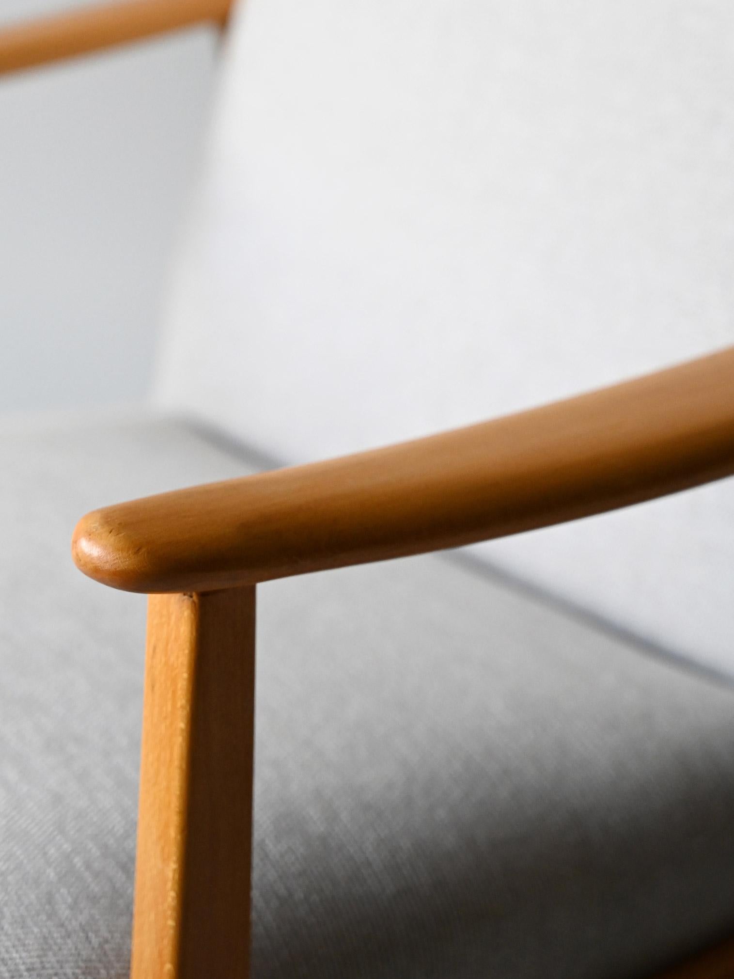 Coppia poltrone scandinave mid-century in rovere in vendita 1