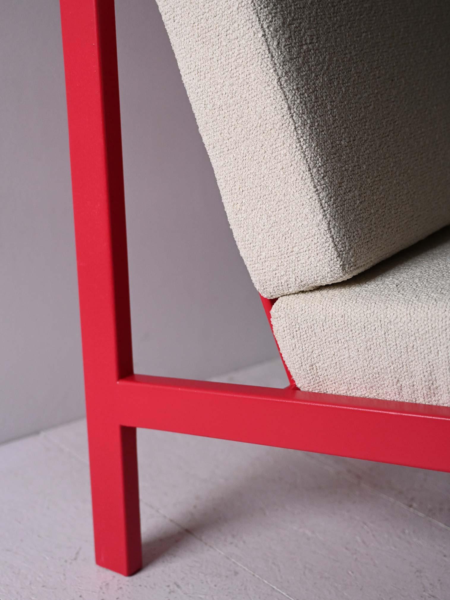 Coppia poltrone scandinave vintage rosso ciliegia in vendita 3