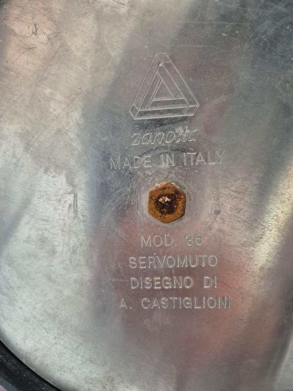 Fer Paire de cendriers Servofumo en acier par A. et P. Castiglioni pour Zanotta, années 80 en vente