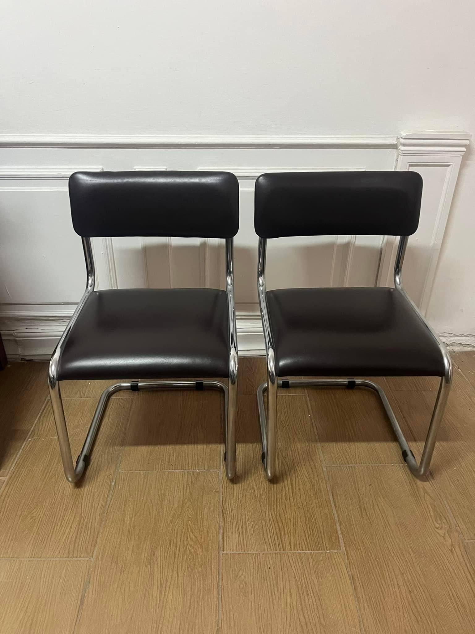 Late 20th Century Pair of Bauhaus Chairs For Sale