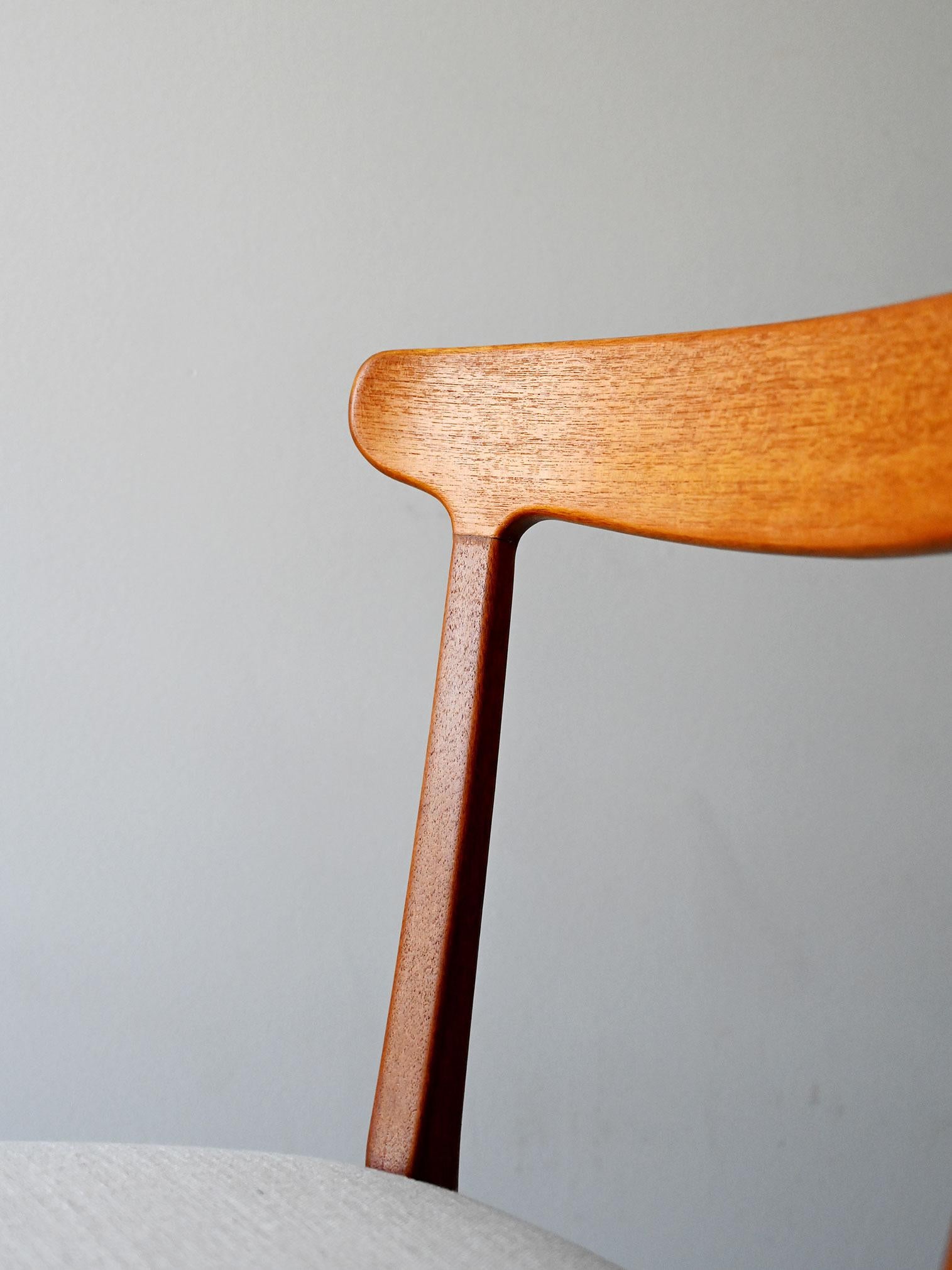 Coppia sedie scandinave anni 60 in teak curvato (Mid-20th Century) im Angebot