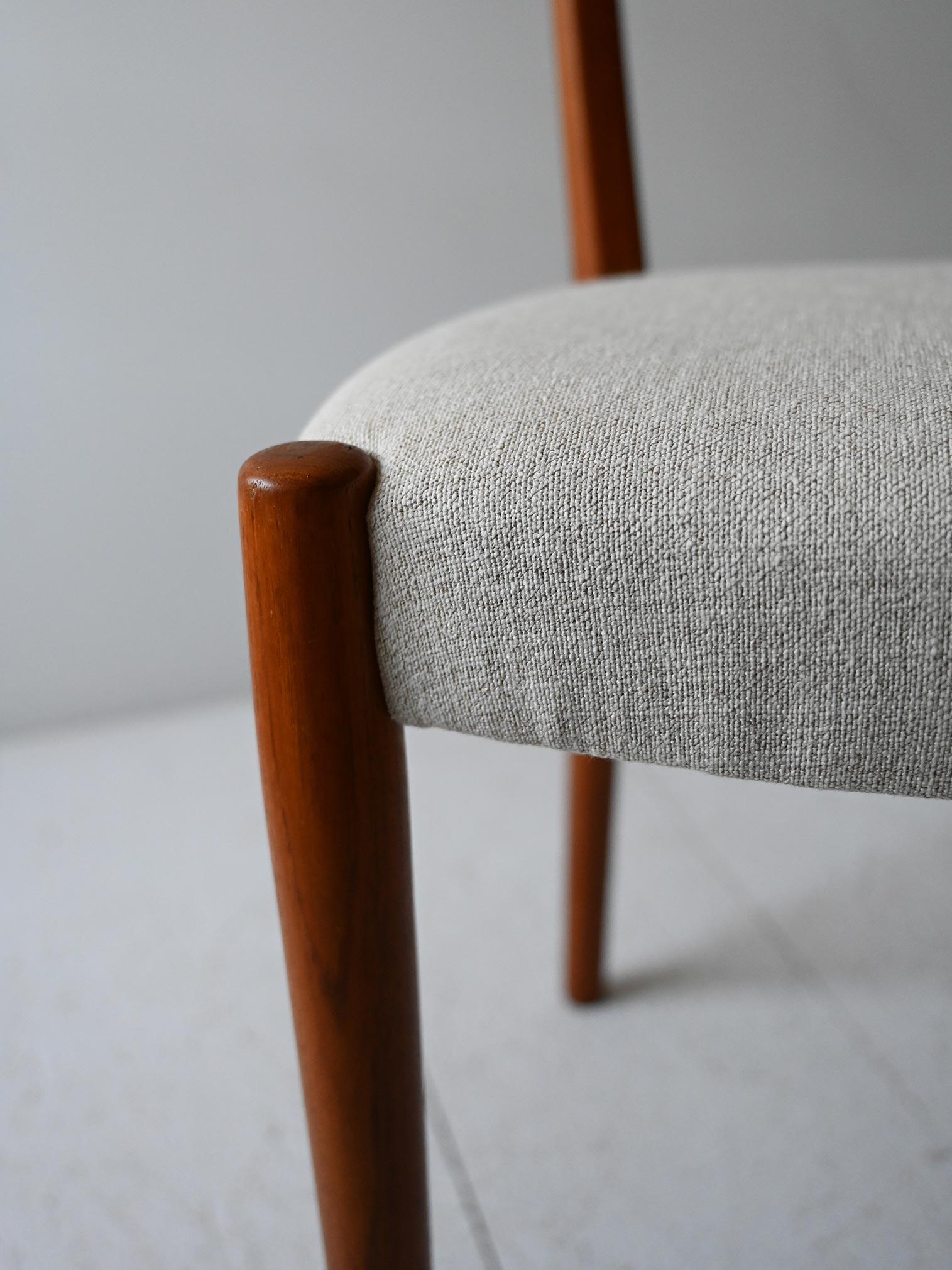 Coppia sedie scandinave anni 60 in teak curvato (Teakholz) im Angebot